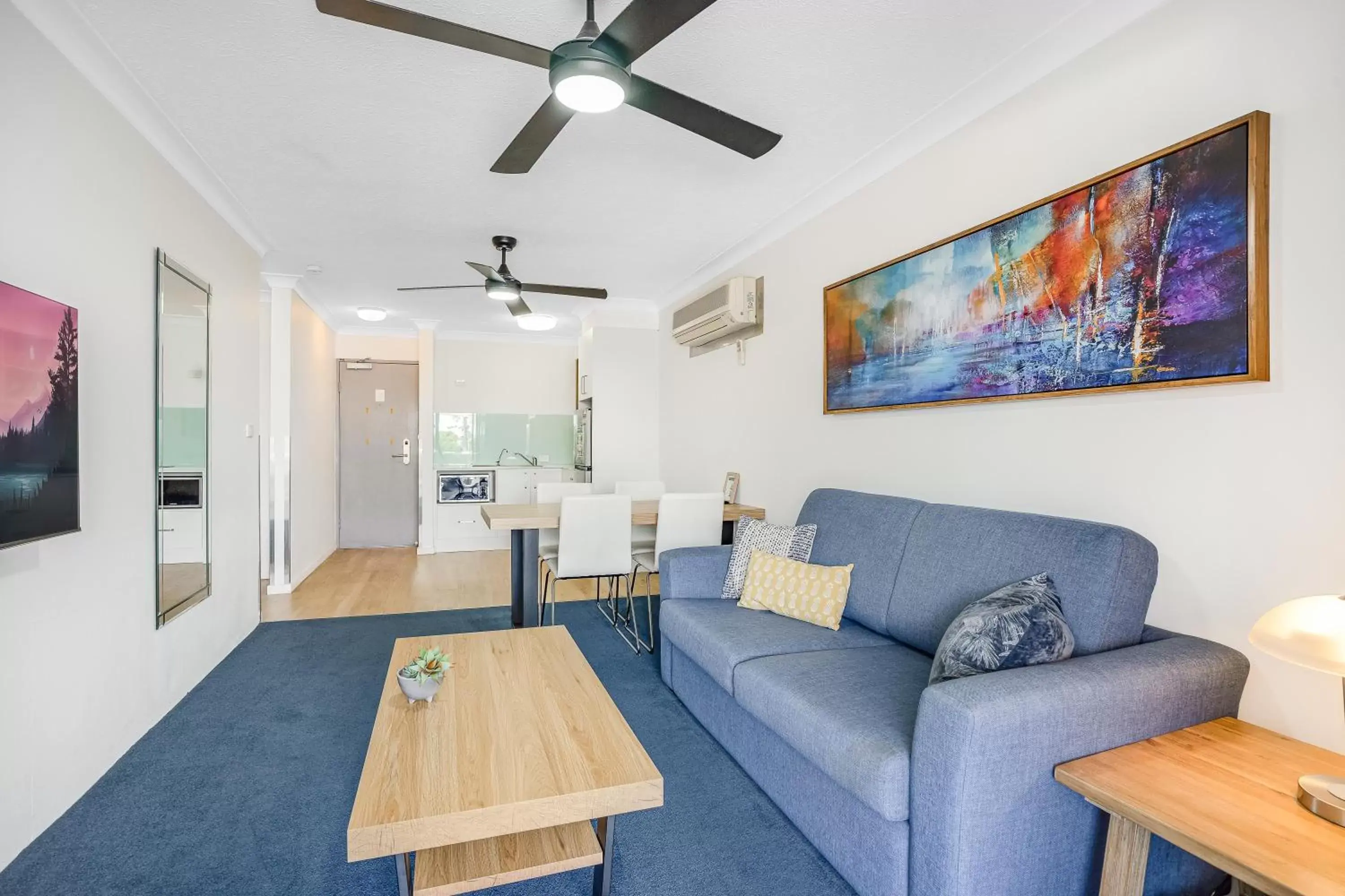 Living room, Seating Area in Nelson Towers Motel & Apartments