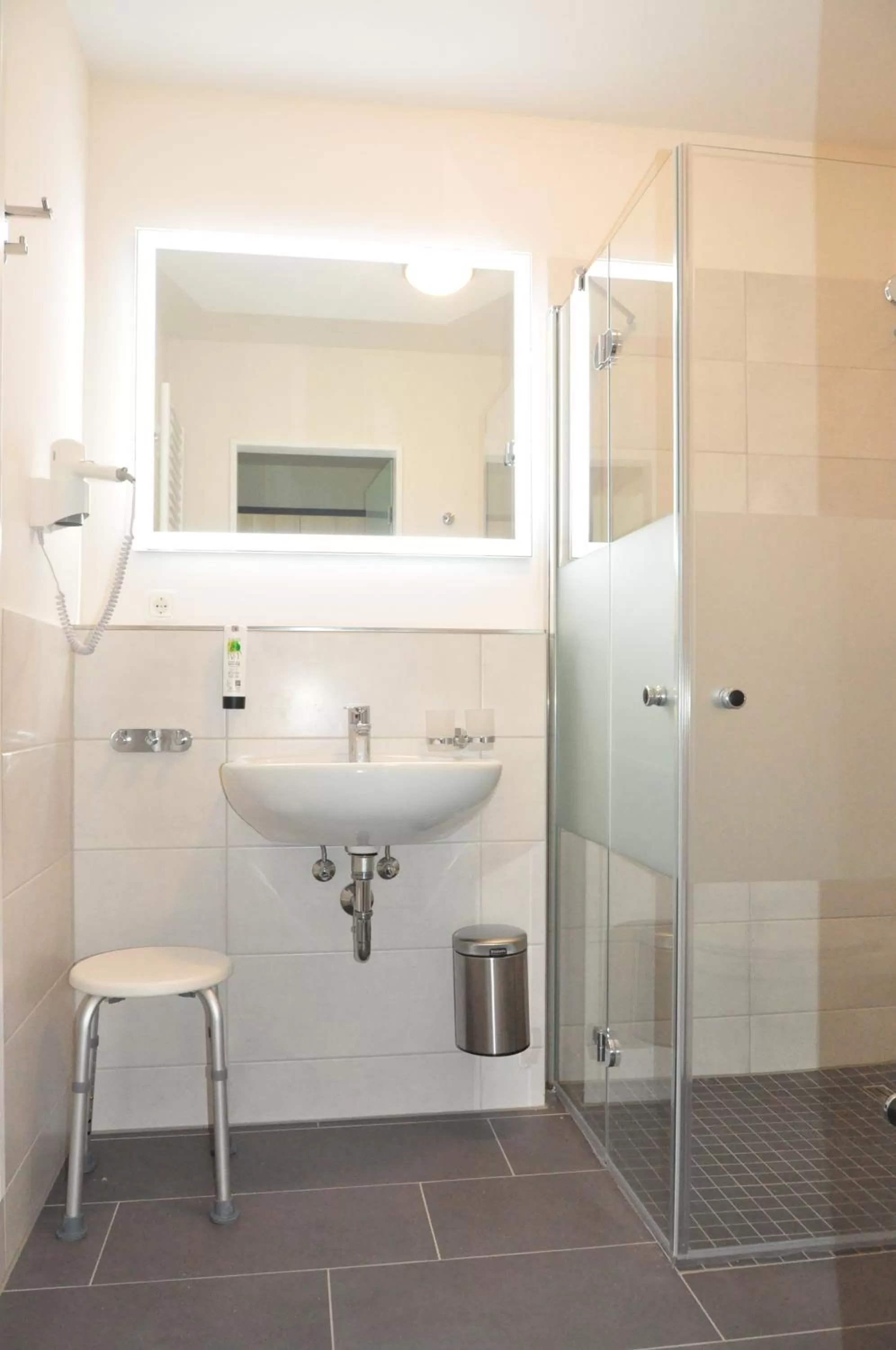 Shower in Avalon Hotel Bellevue