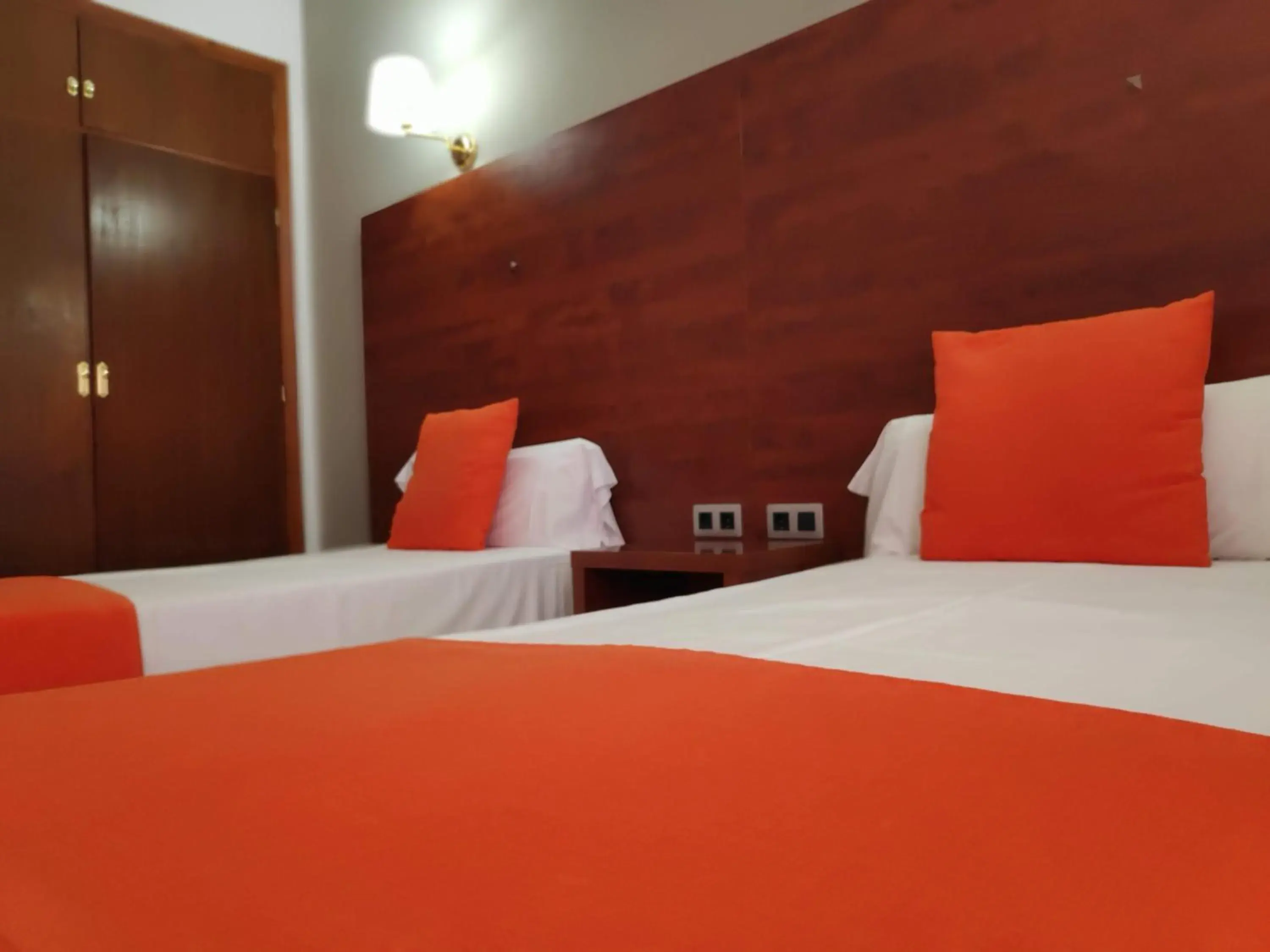 Photo of the whole room, Bed in Hotel Peru by Bossh Hotels