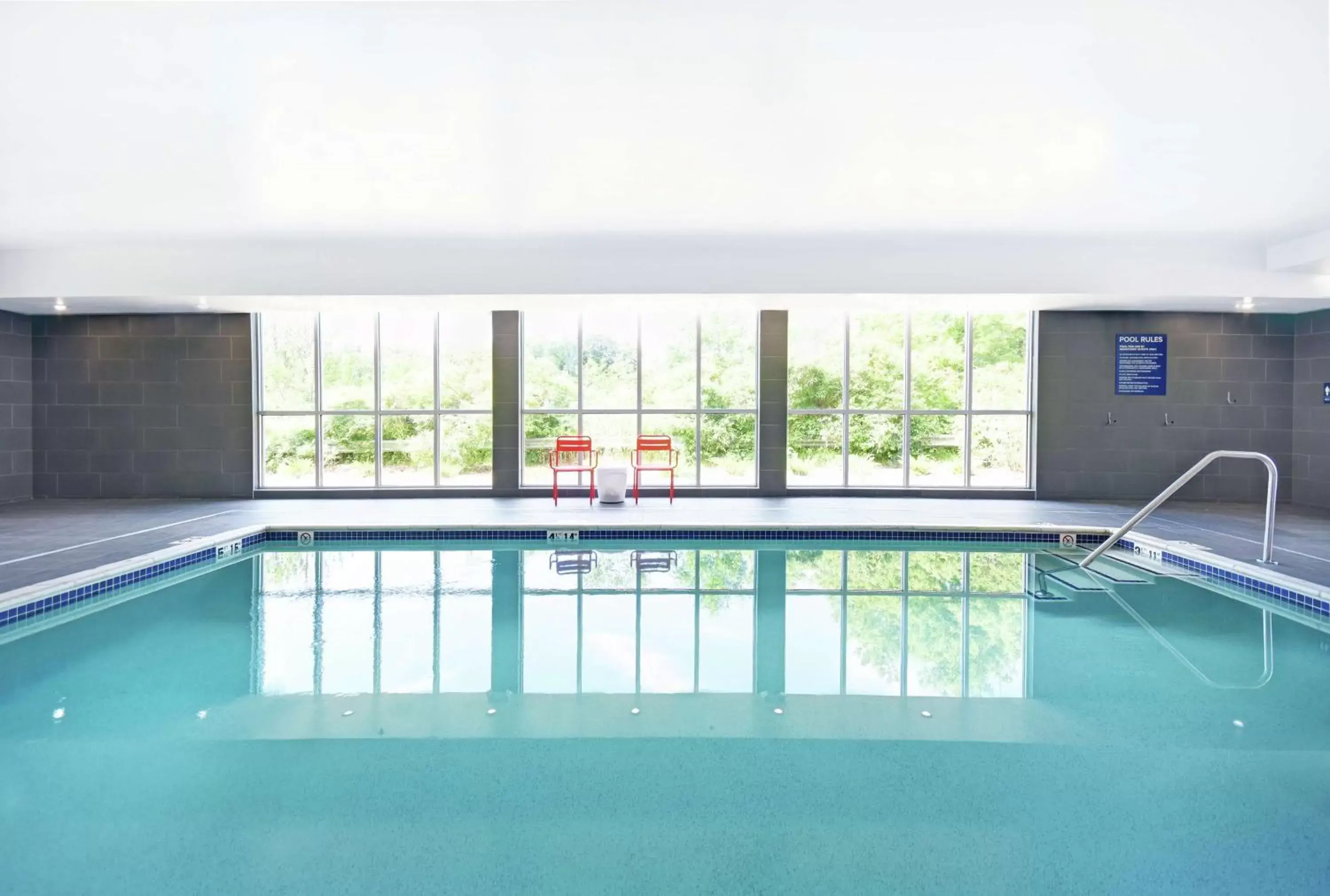 Pool view in Tru By Hilton Grand Rapids Airport Pool view in Tru By Hilton Grand Rapids Airport