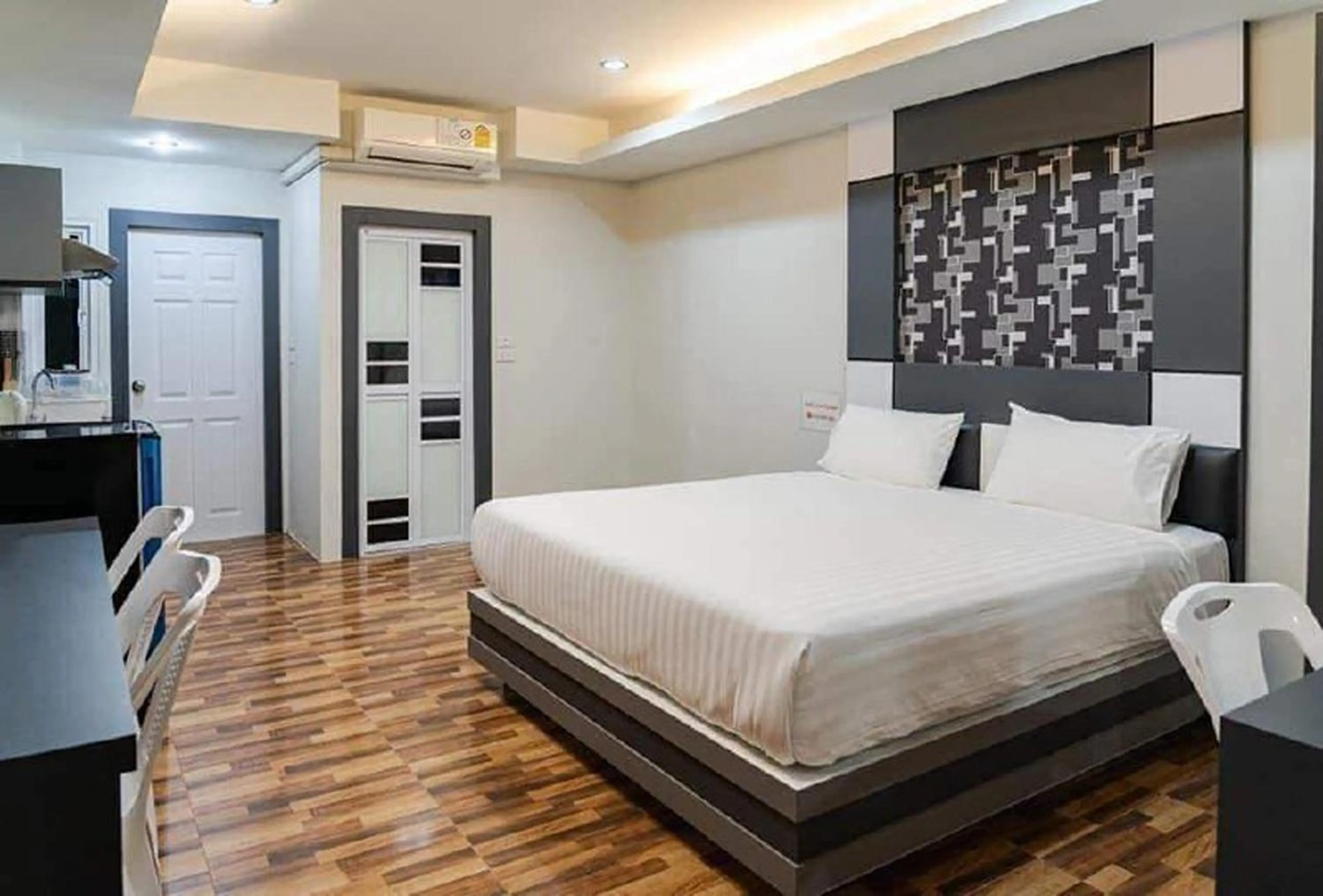 Bed in The Ring Residence