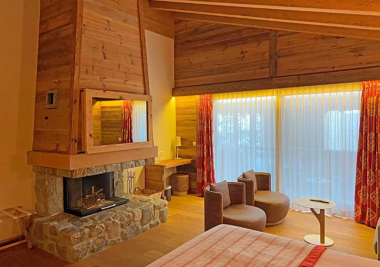 Photo of the whole room, Seating Area in Nendaz 4 Vallées & SPA 4* Superior