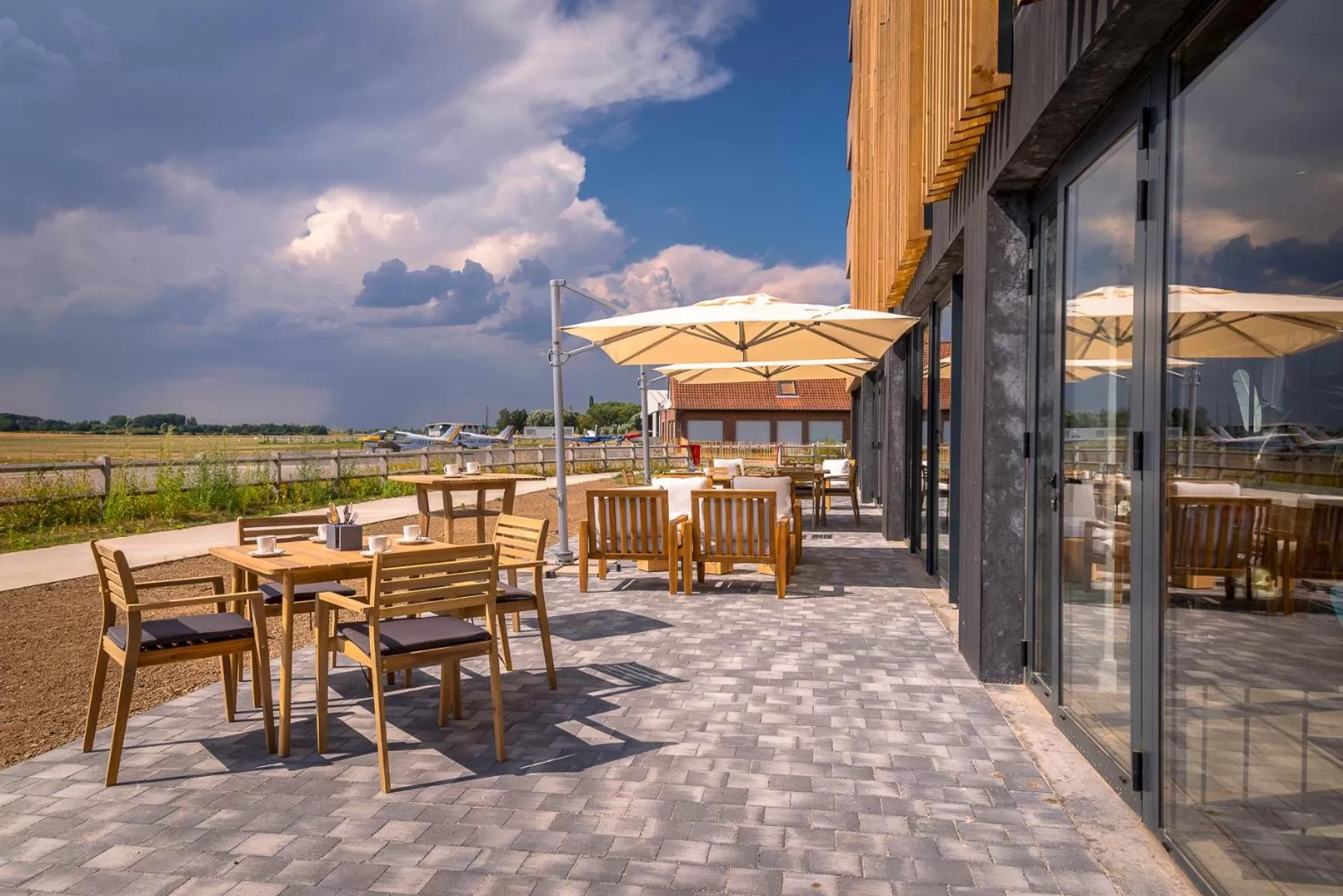 Patio in Najeti Hôtel Lille Nord