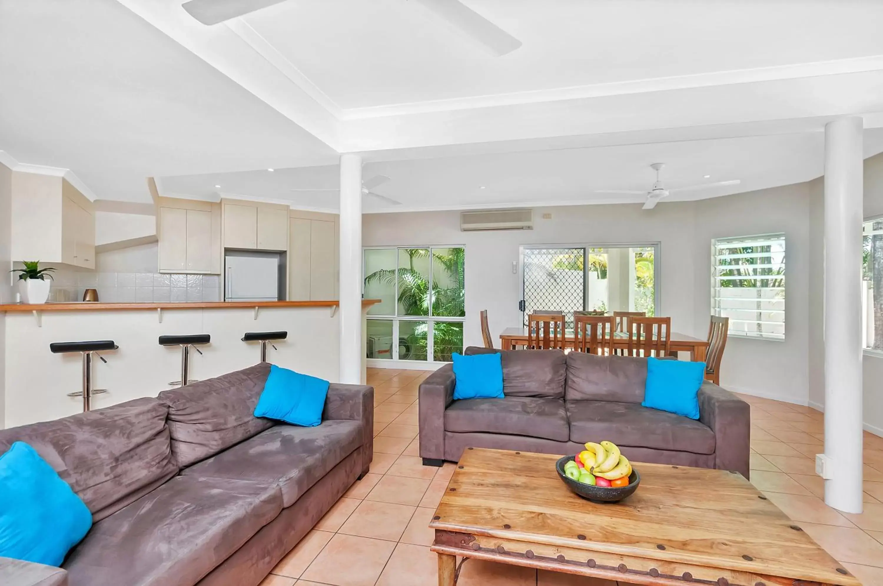 Living room, Seating Area in The Villas Palm Cove