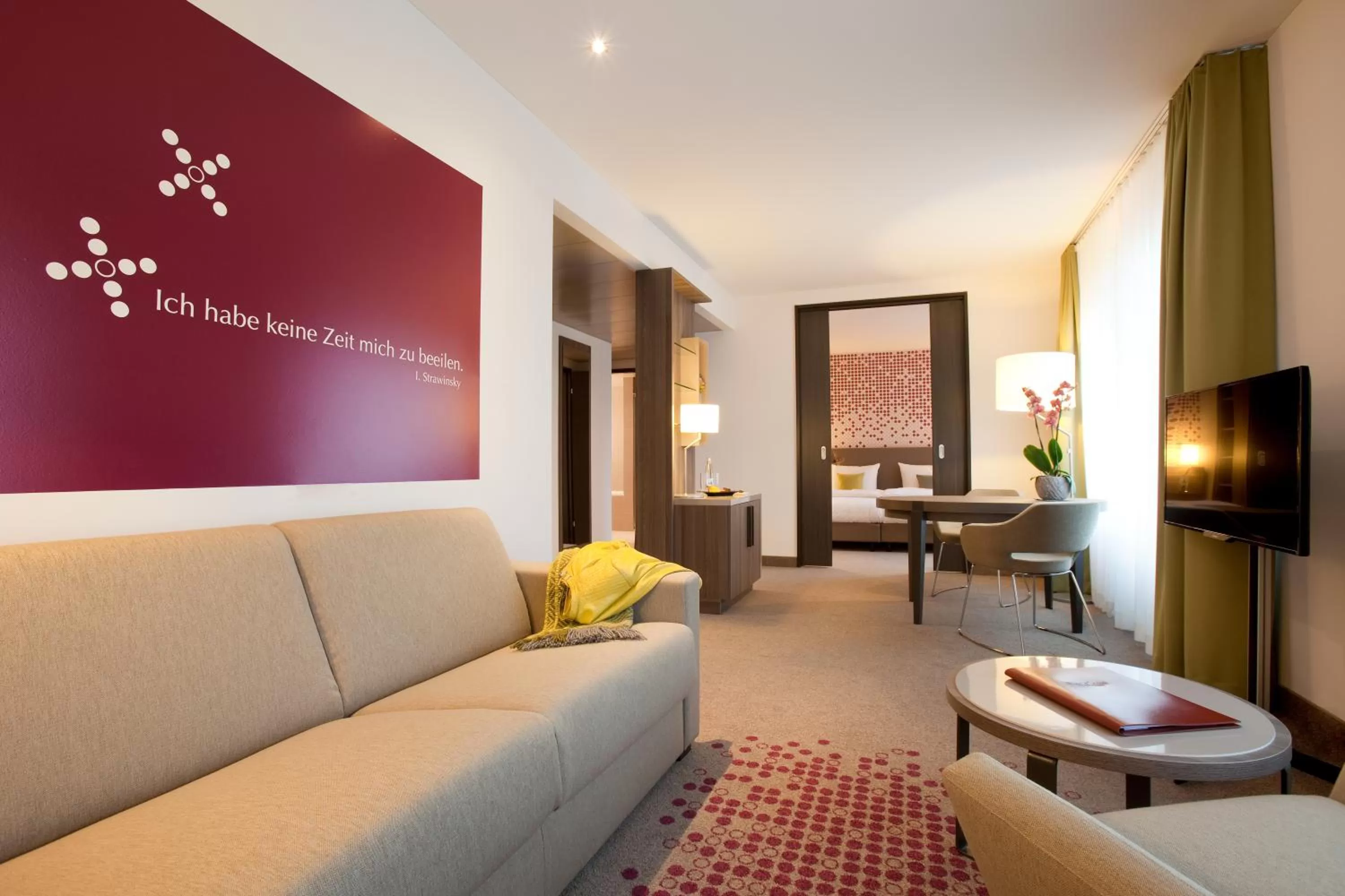 TV and multimedia in Vienna House by Wyndham zur Bleiche Schaffhausen