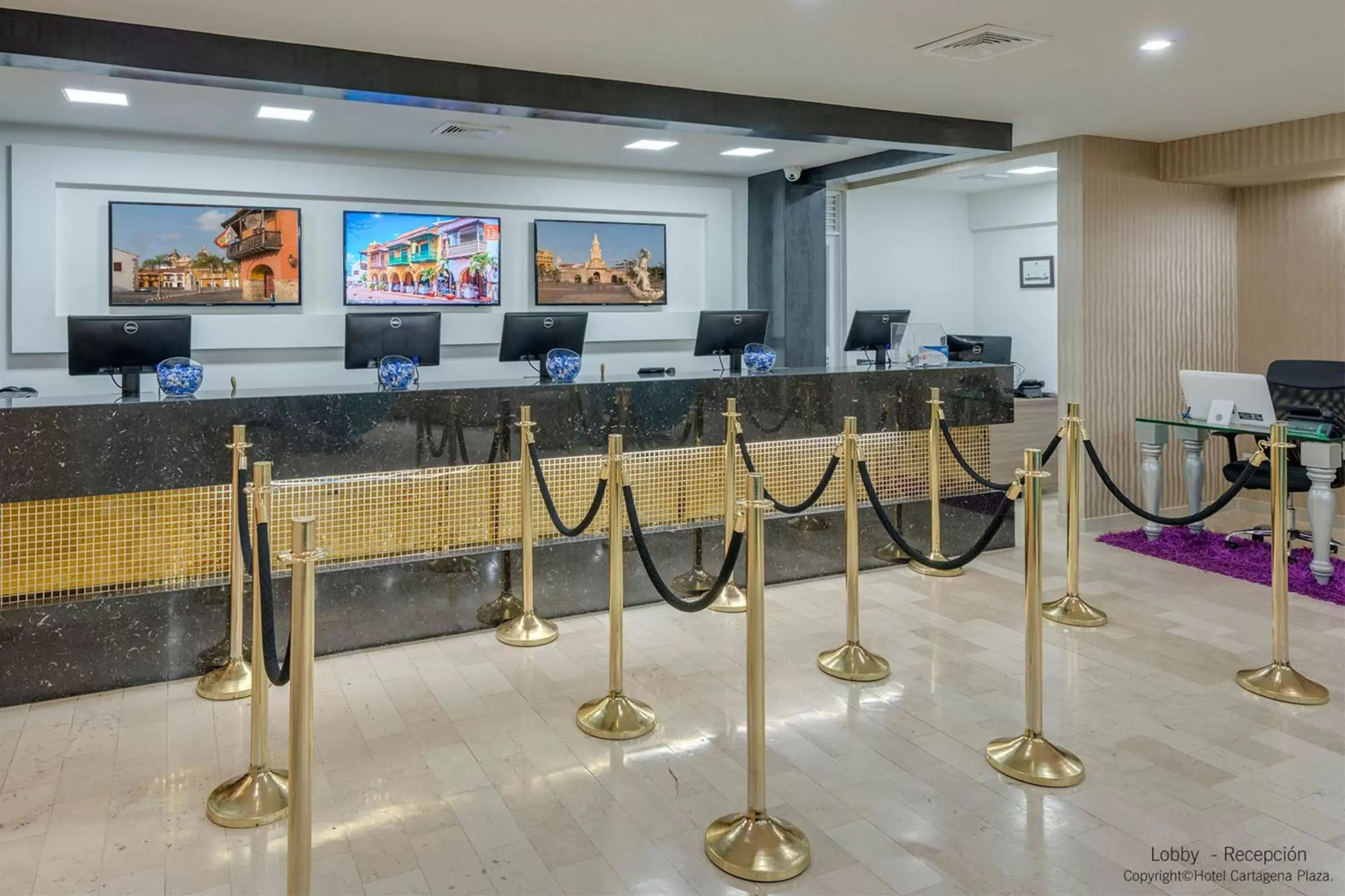 Lobby or reception in Hotel Cartagena Plaza