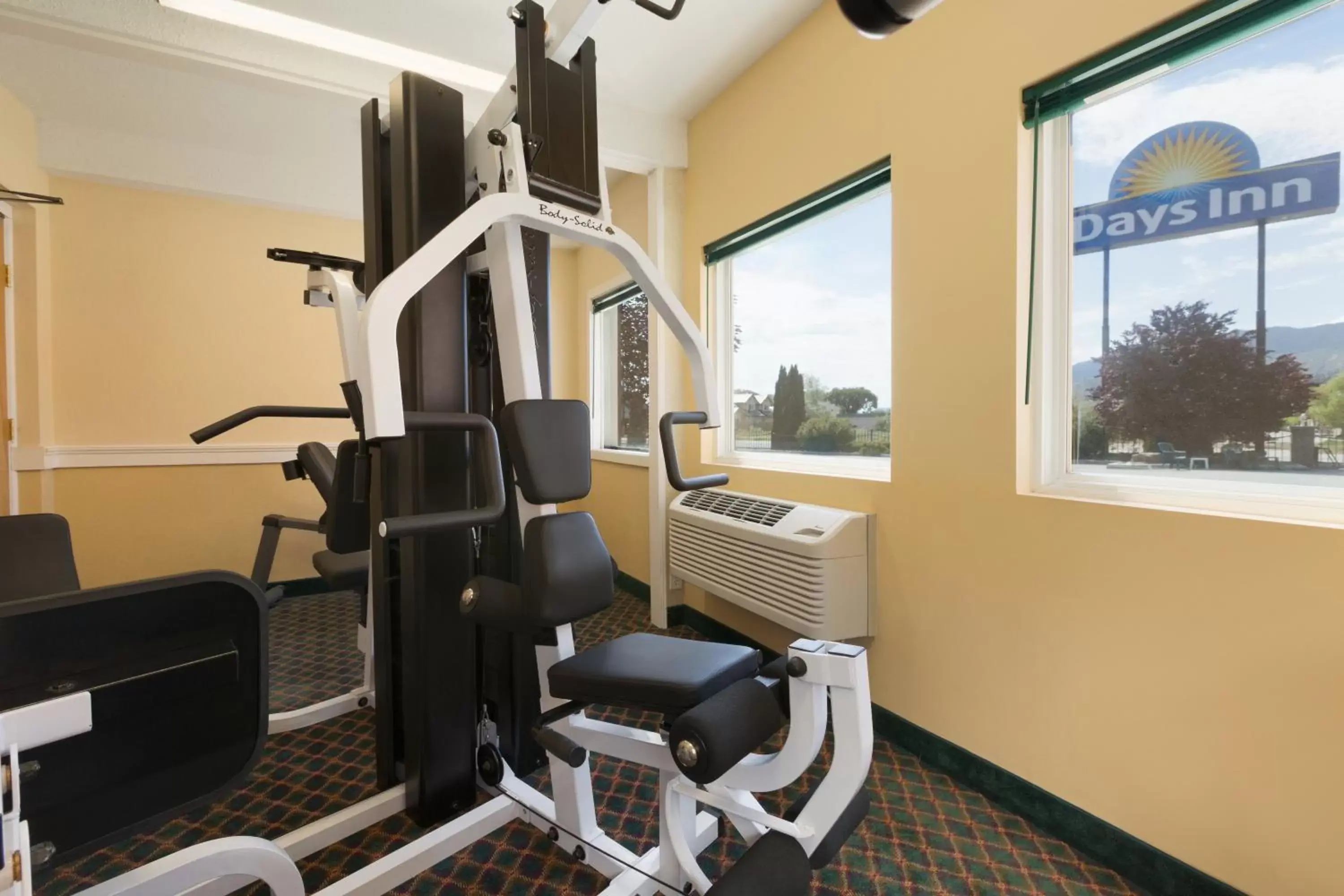 Fitness centre/facilities, Fitness Center/Facilities in Days Inn by Wyndham Penticton Conference Centre