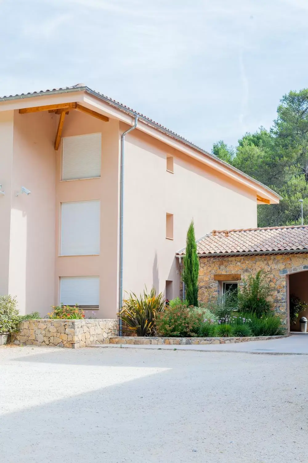 Facade/entrance, Property Building in The Originals City, Hôtel Les Bastides du Gapeau