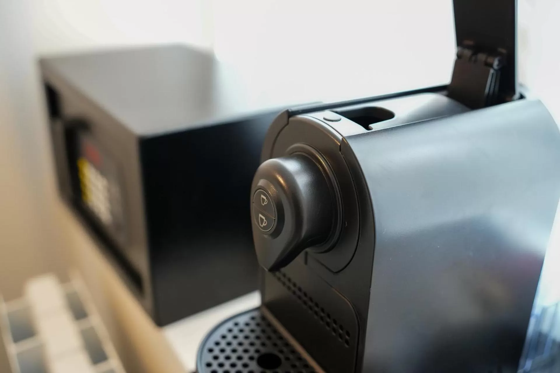 Coffee/tea facilities in Hôtel Échappée en Baie - Parking privé gratuit