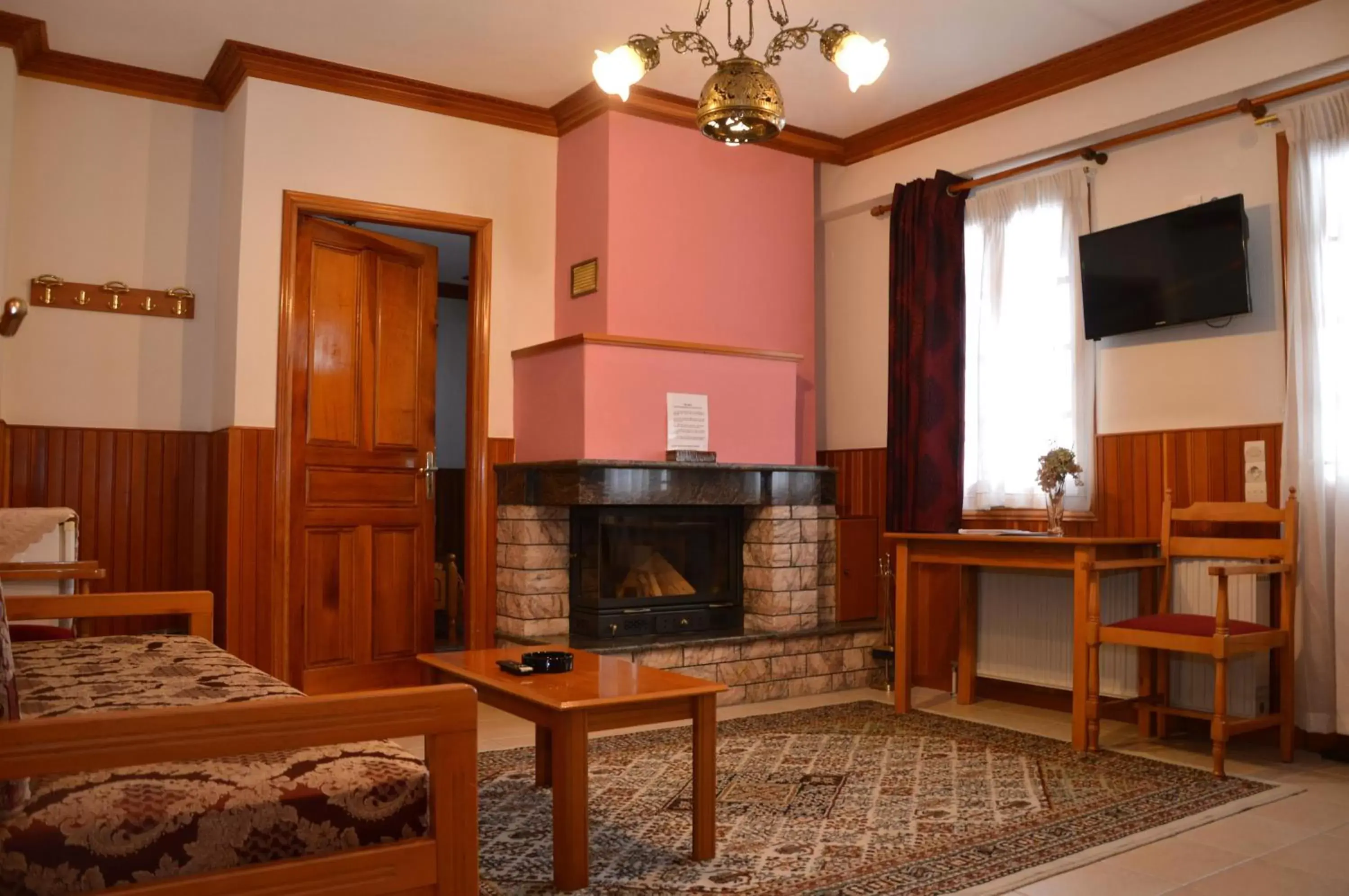 Living room, TV/Entertainment Center in Hotel Adonis