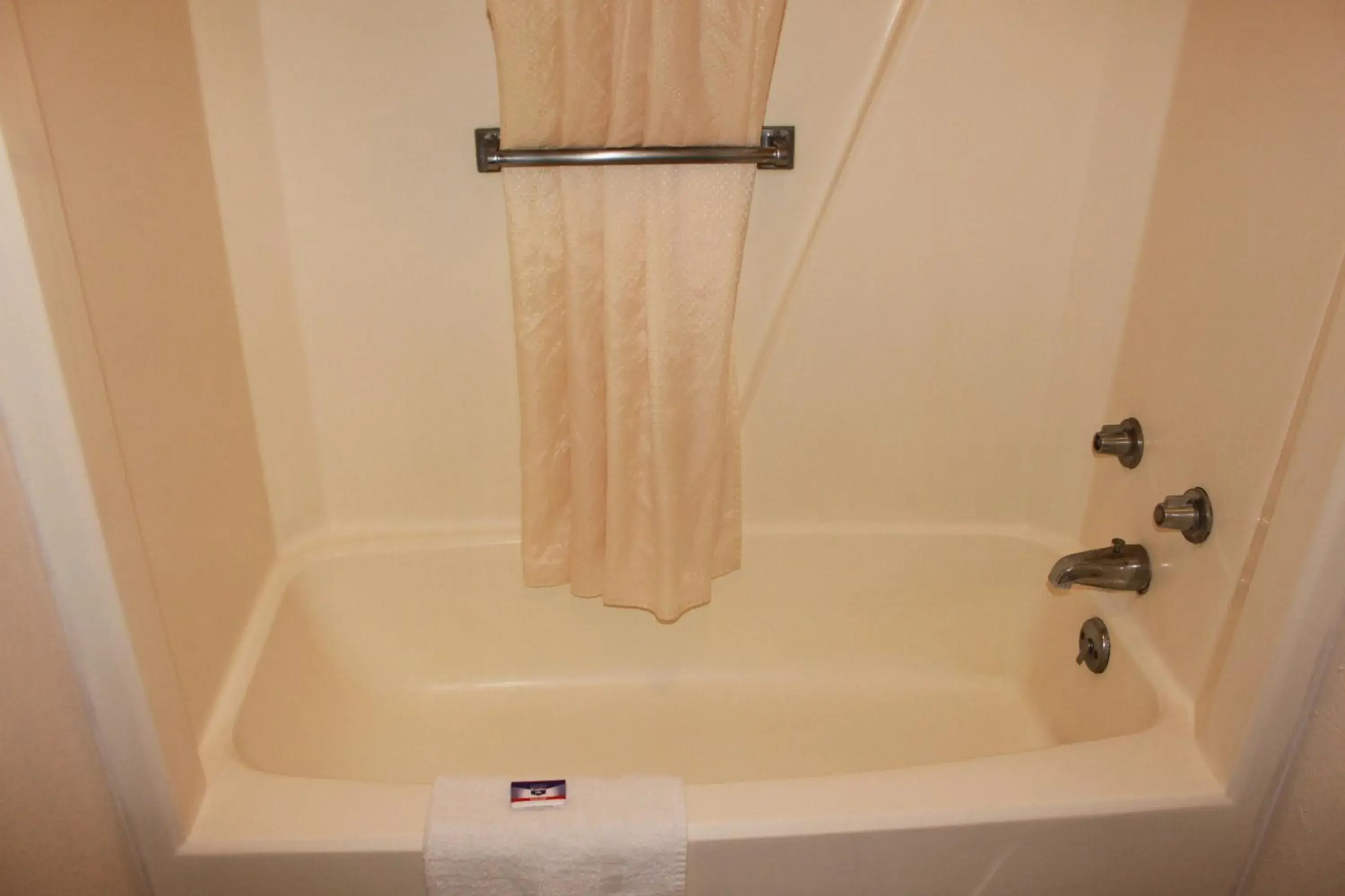 Shower, Bathroom in Knights Inn Indianapolis