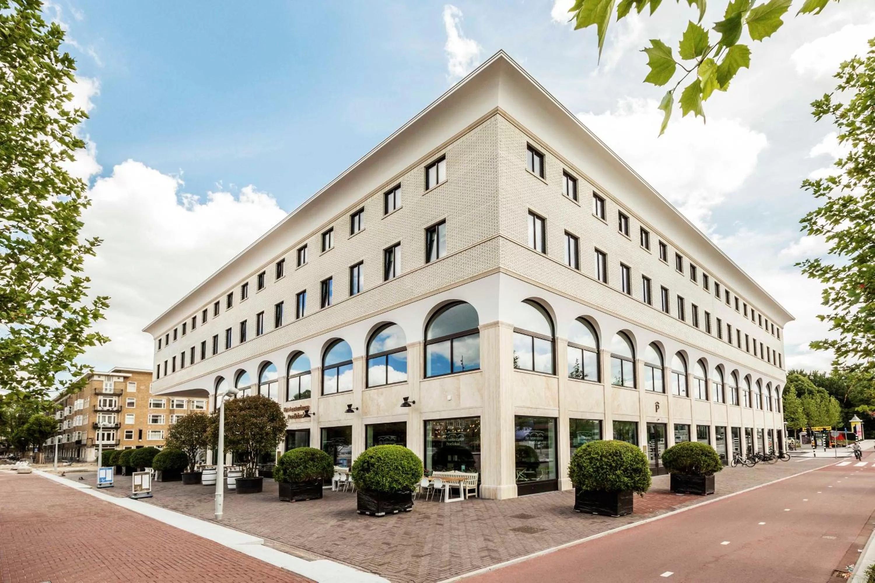 Facade/entrance in The July - Twenty Eight