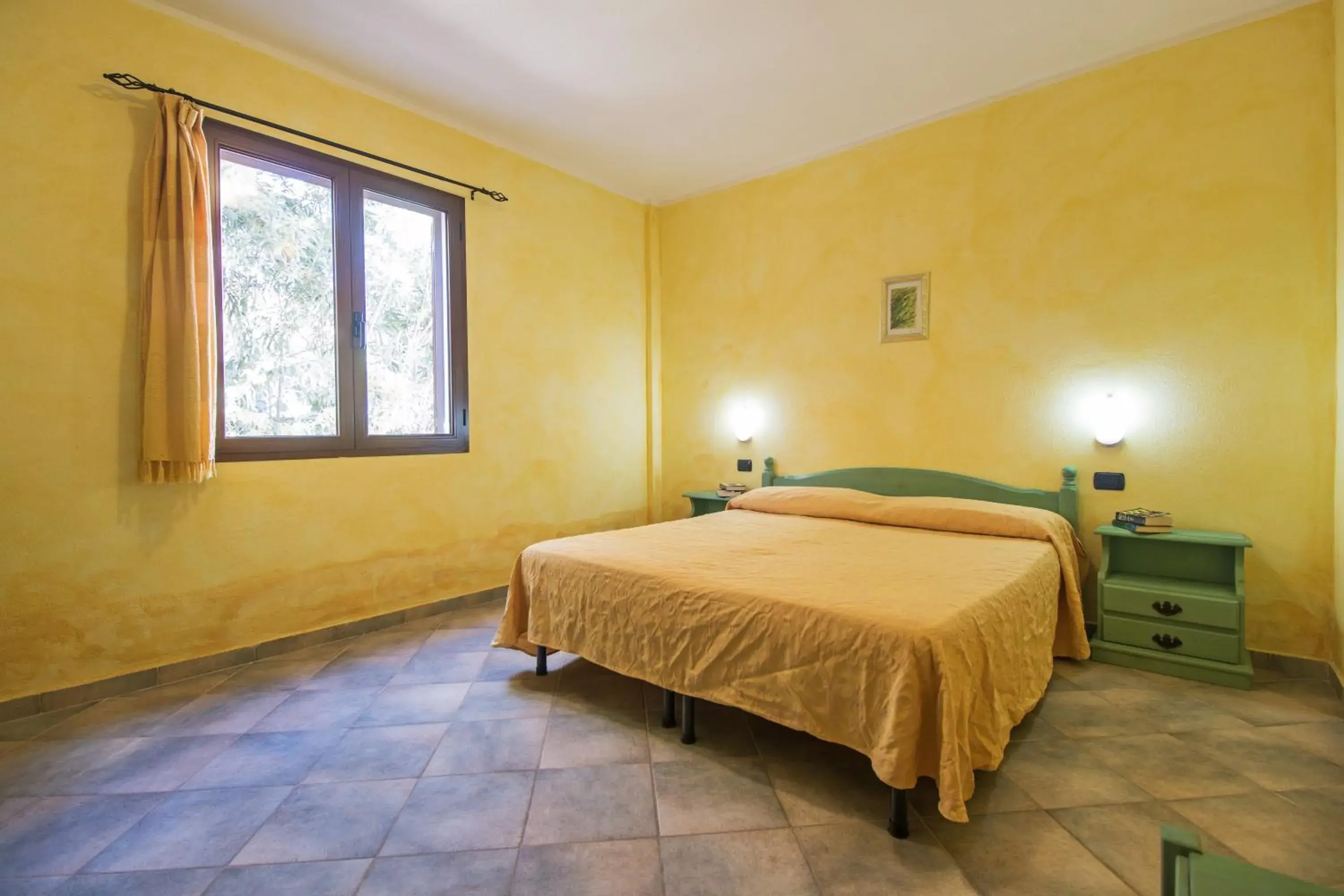 Bedroom, Room Photo in Albergo Residenziale Gli Ontani