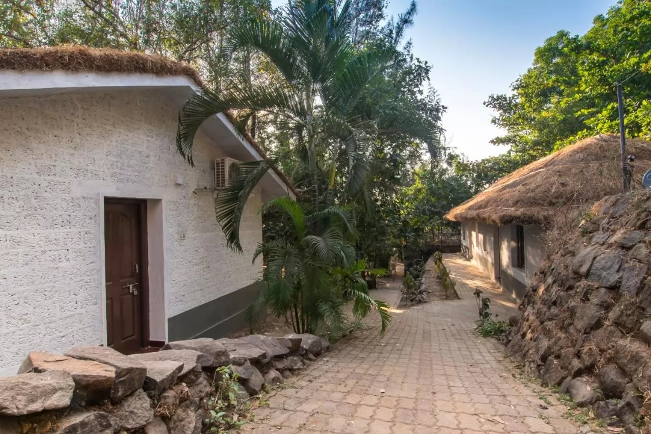 Area and facilities in Red Earth - Gokarna