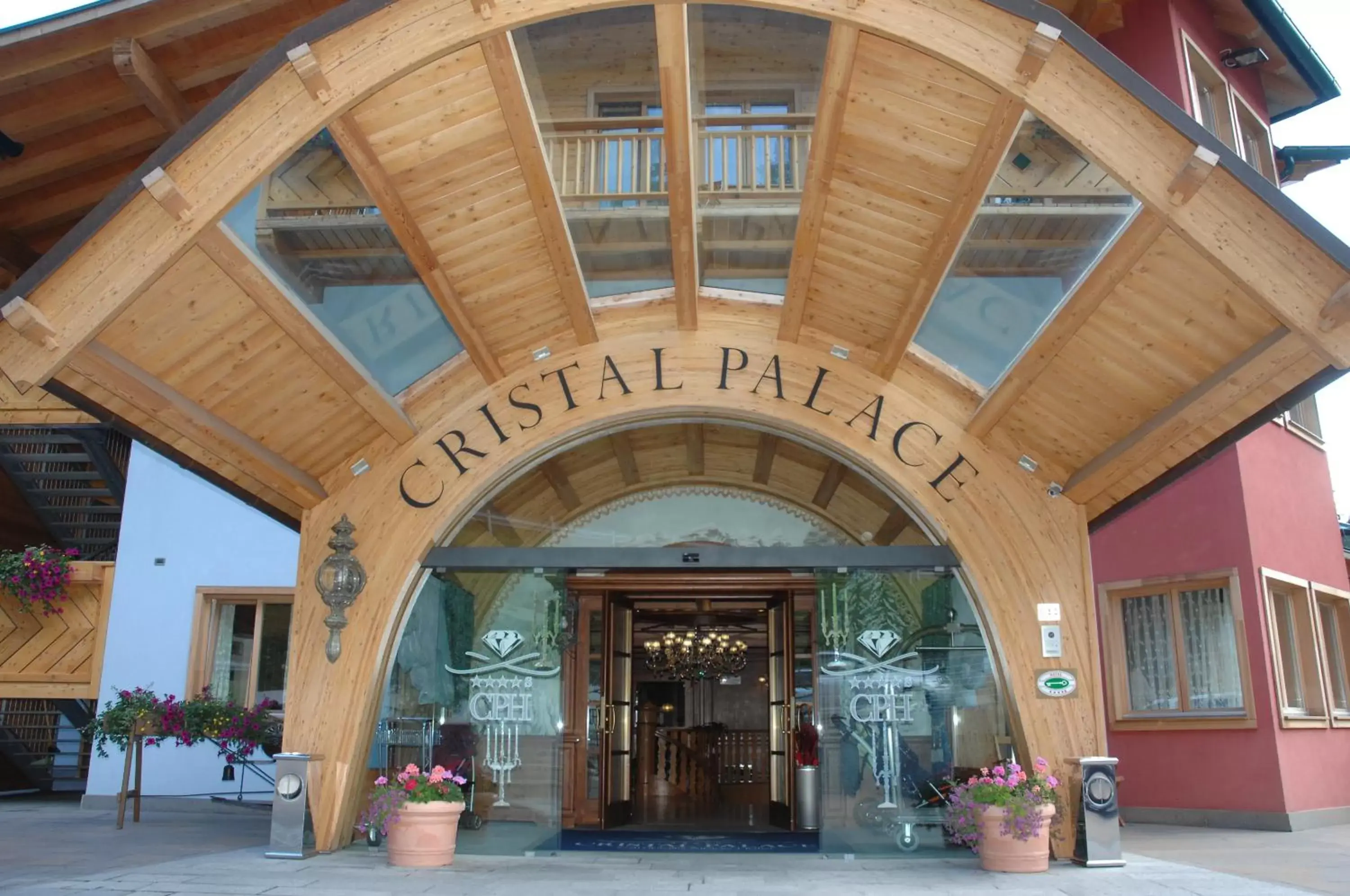 Property building in Cristal Palace Hotel