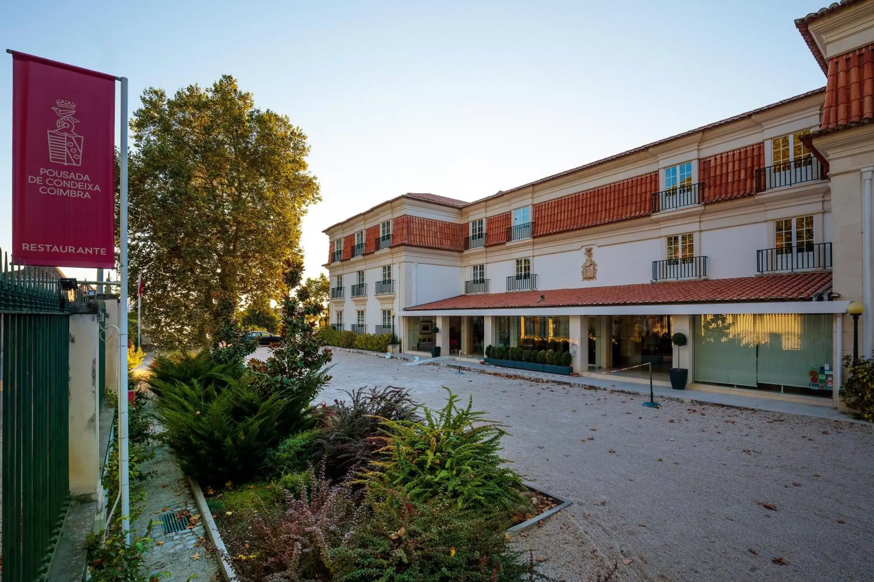 Facade/entrance, Property Building in Conimbriga Hotel do Paço