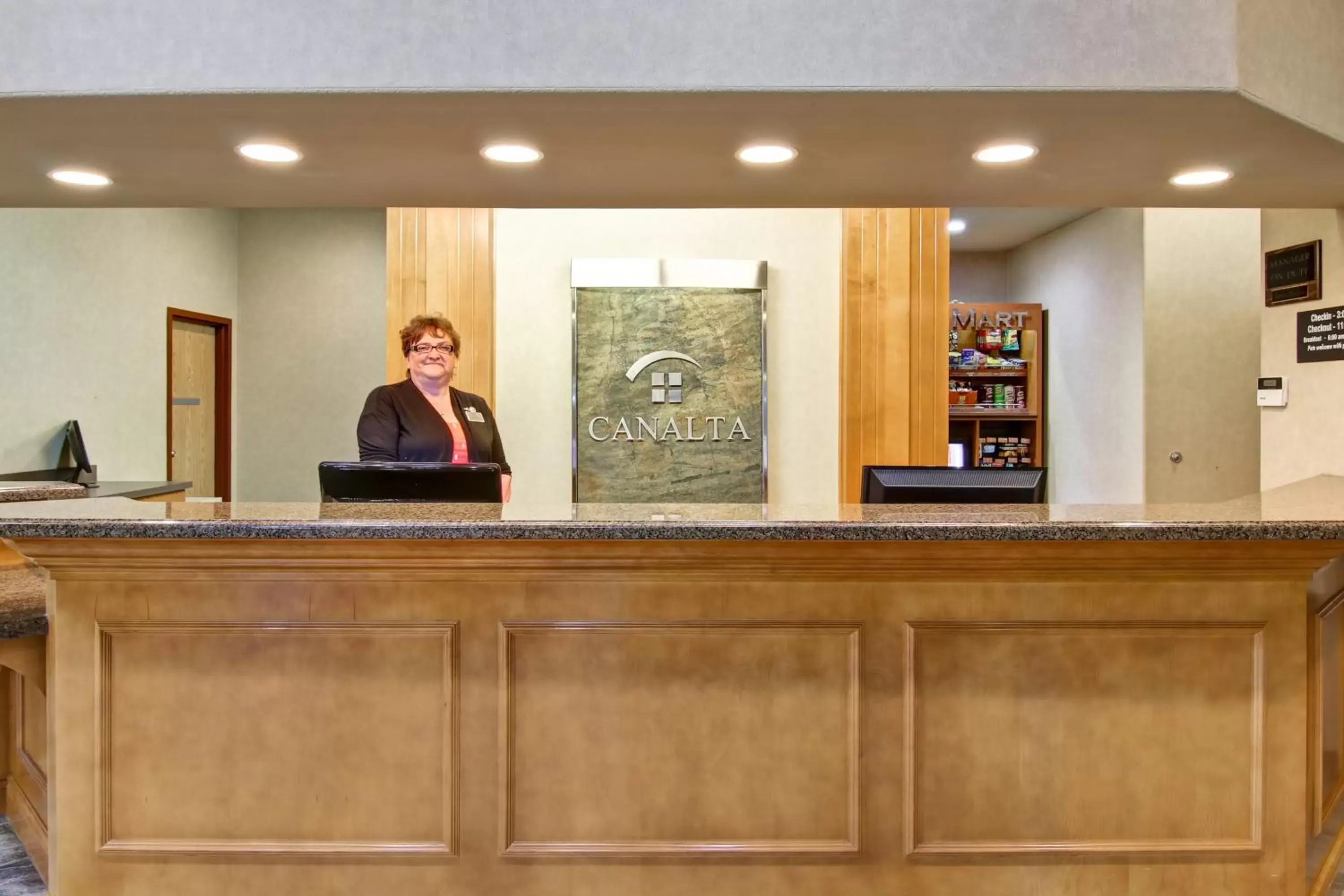 Lobby/Reception in Canalta Rimbey