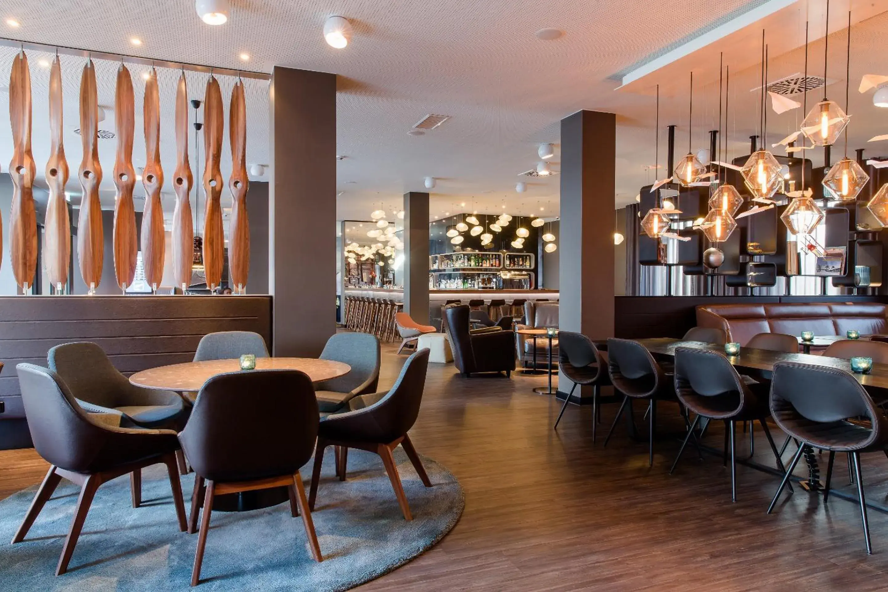 Lounge or bar, Lounge/Bar in Motel One Frankfurt Airport