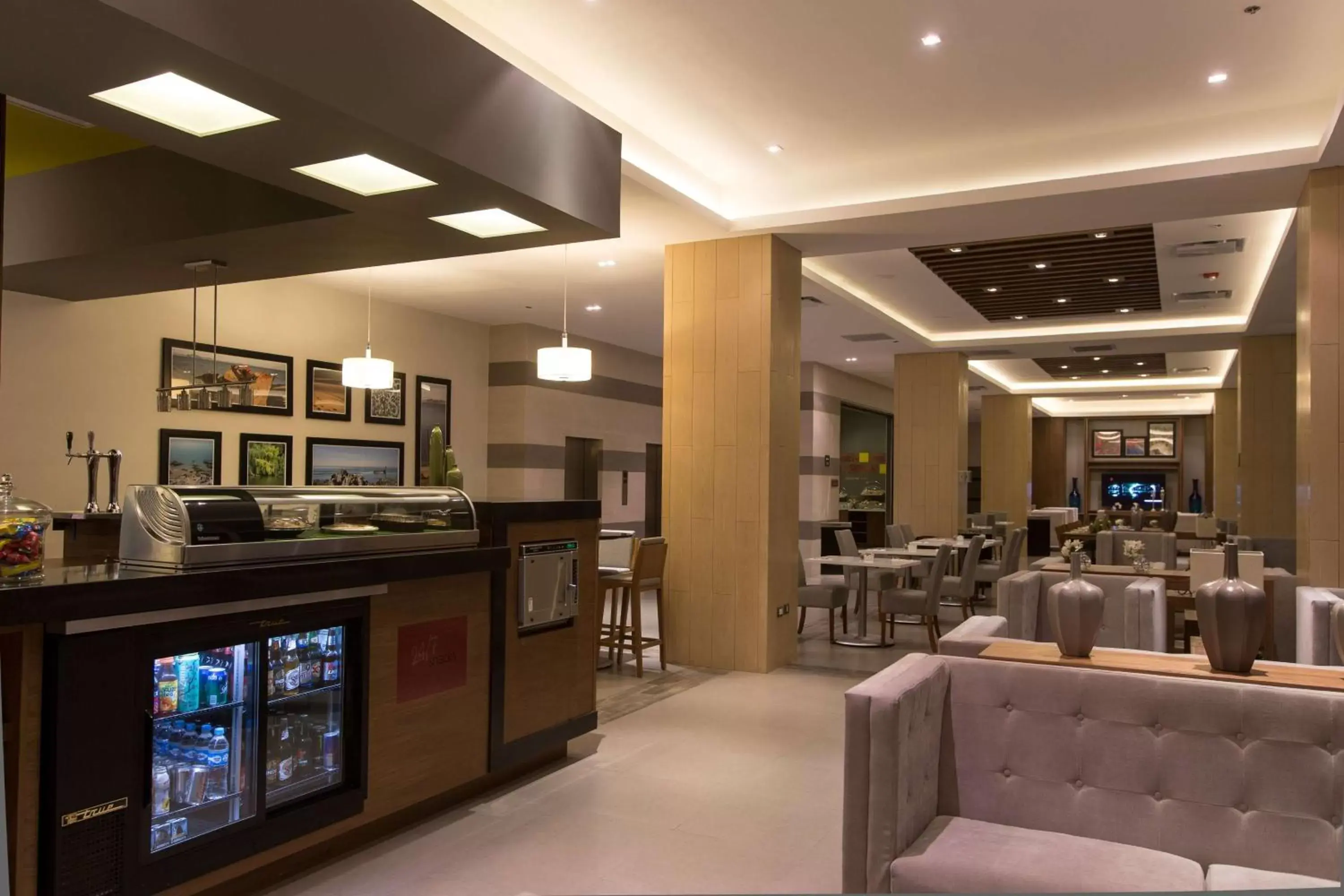 Lobby or reception in Hampton Inn by Hilton Hermosillo
