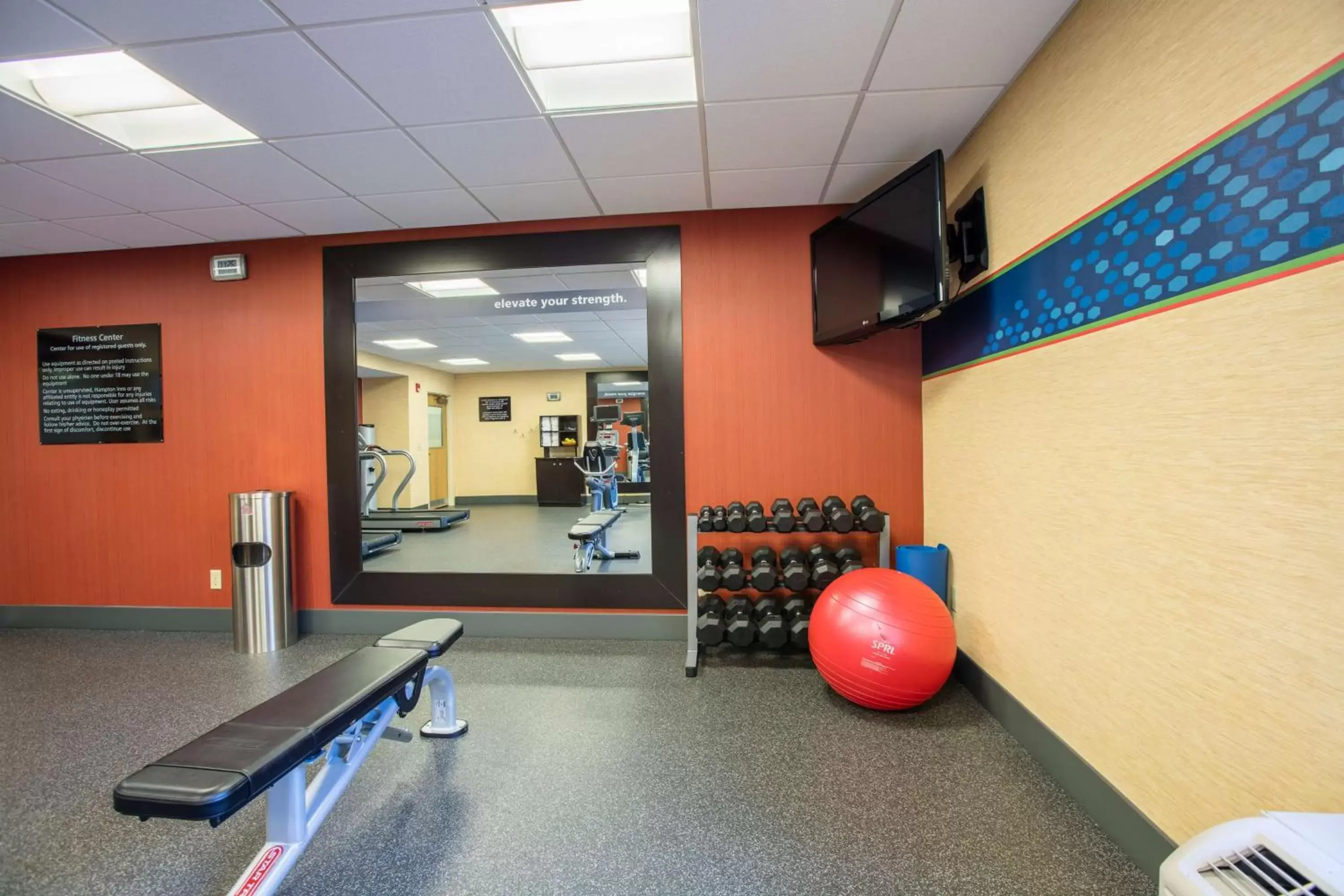 Fitness centre/facilities in Hampton Inn St Charles St Peters Fitness centre/facilities in Hampton Inn St Charles St Peters