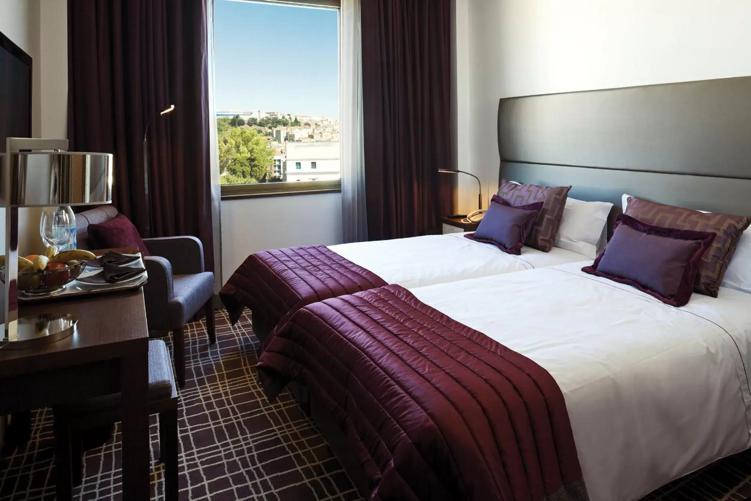 Bed in NEYA Lisboa Hotel