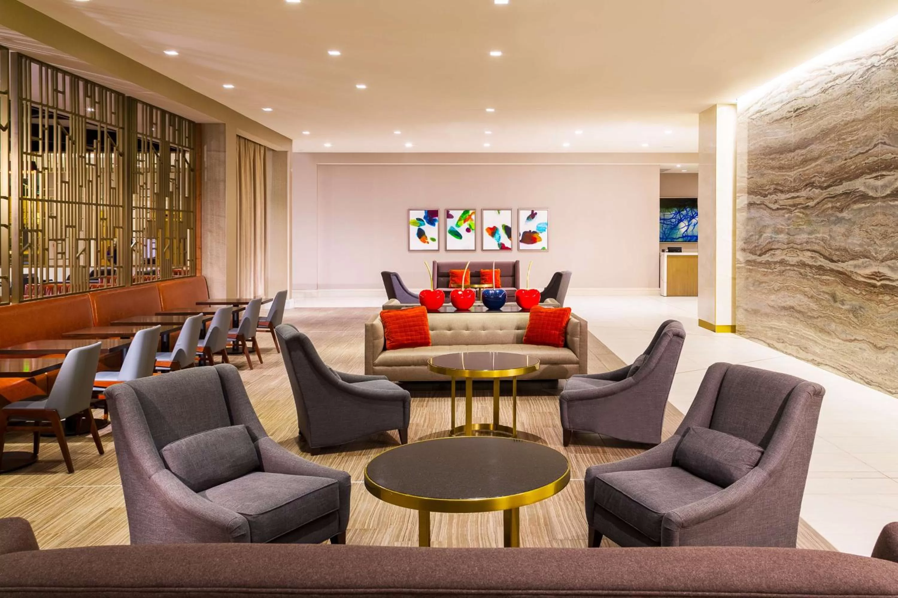 Lobby or reception in Hilton Minneapolis