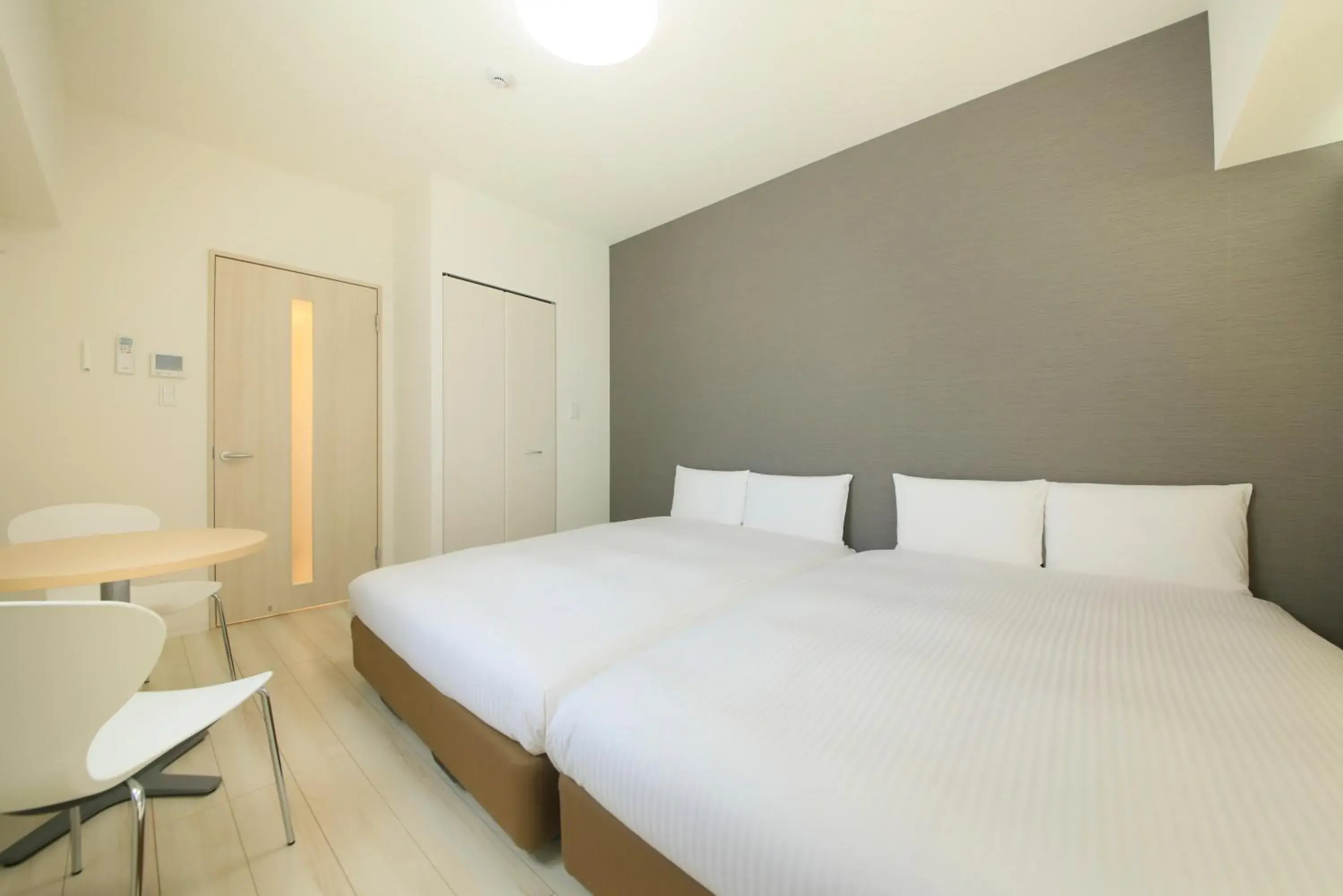 Photo of the whole room, Bed in Bay Hotel Urayasu-ekimae Photo of the whole room, Bed in Bay Hotel Urayasu-ekimae