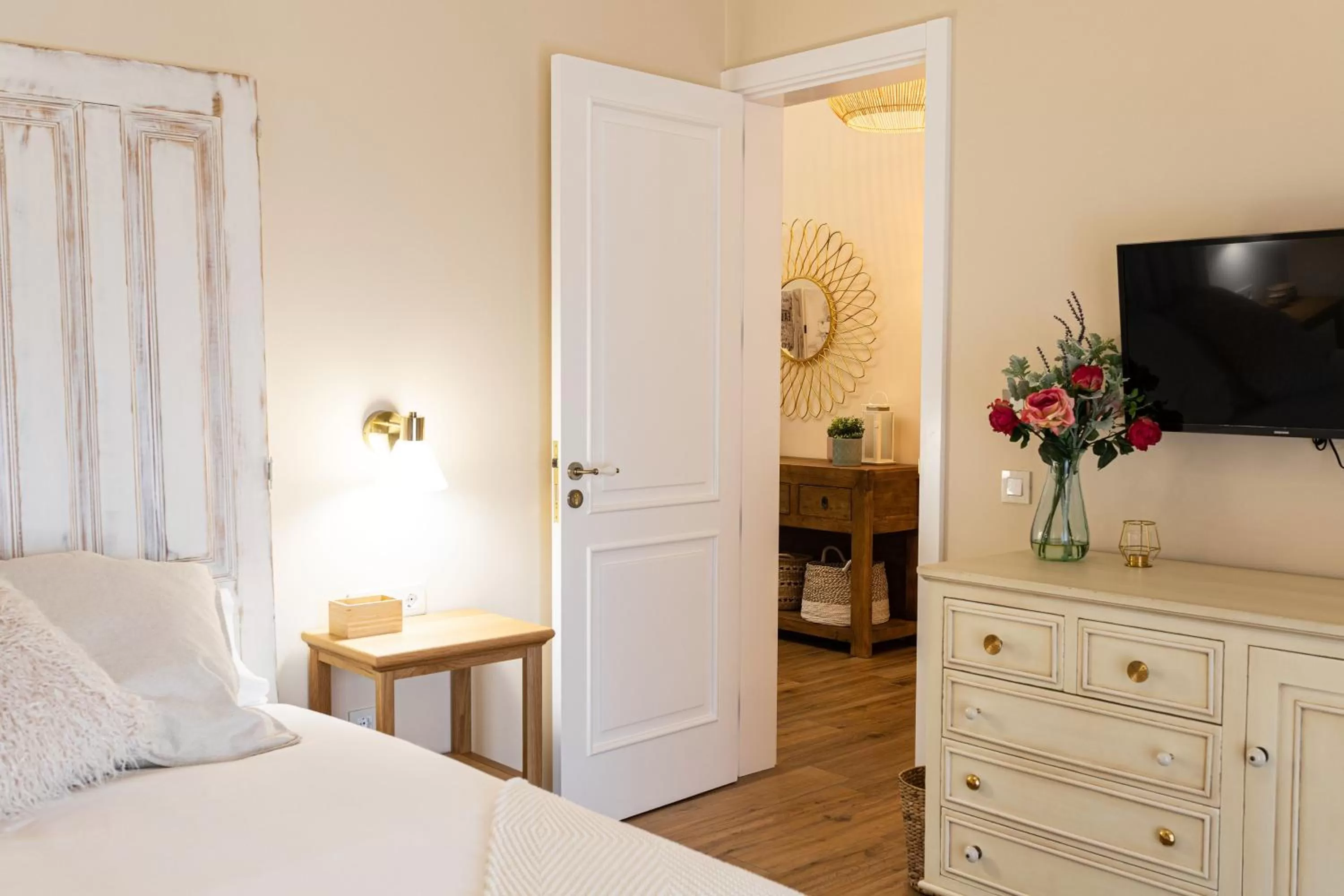 TV and multimedia in Hotel Rural Ohana