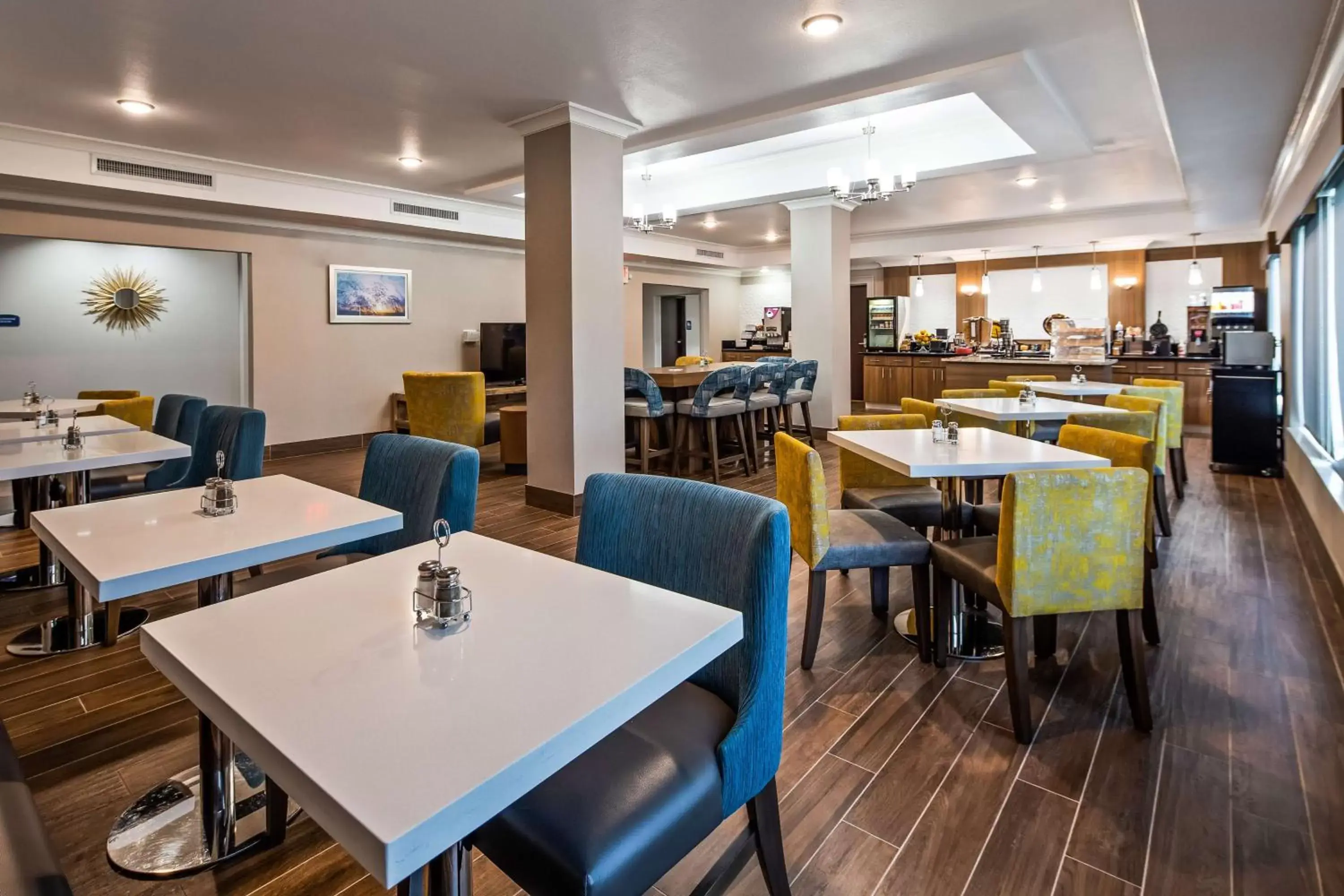 Restaurant/Places to Eat in Best Western Plus Longview - University Hotel