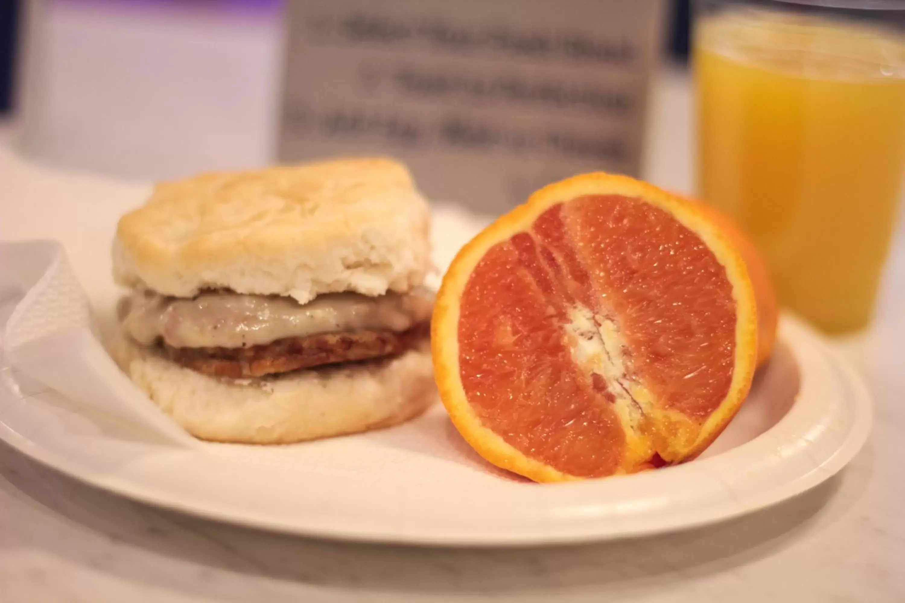 Food in Best Western Hampton Coliseum Inn