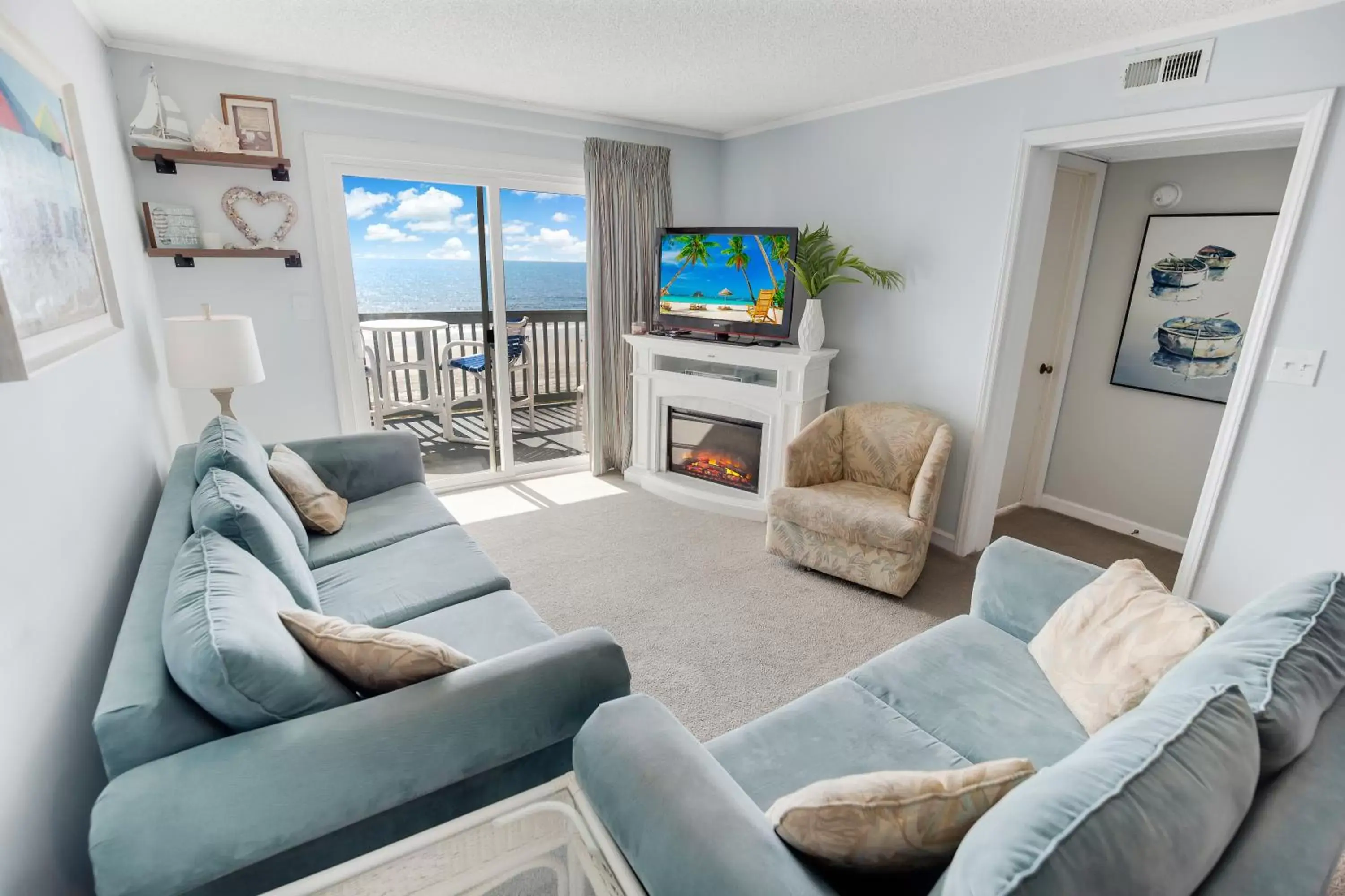 Seating Area in 2BR, 2Bath condo Oceanfront Getaway with pool
