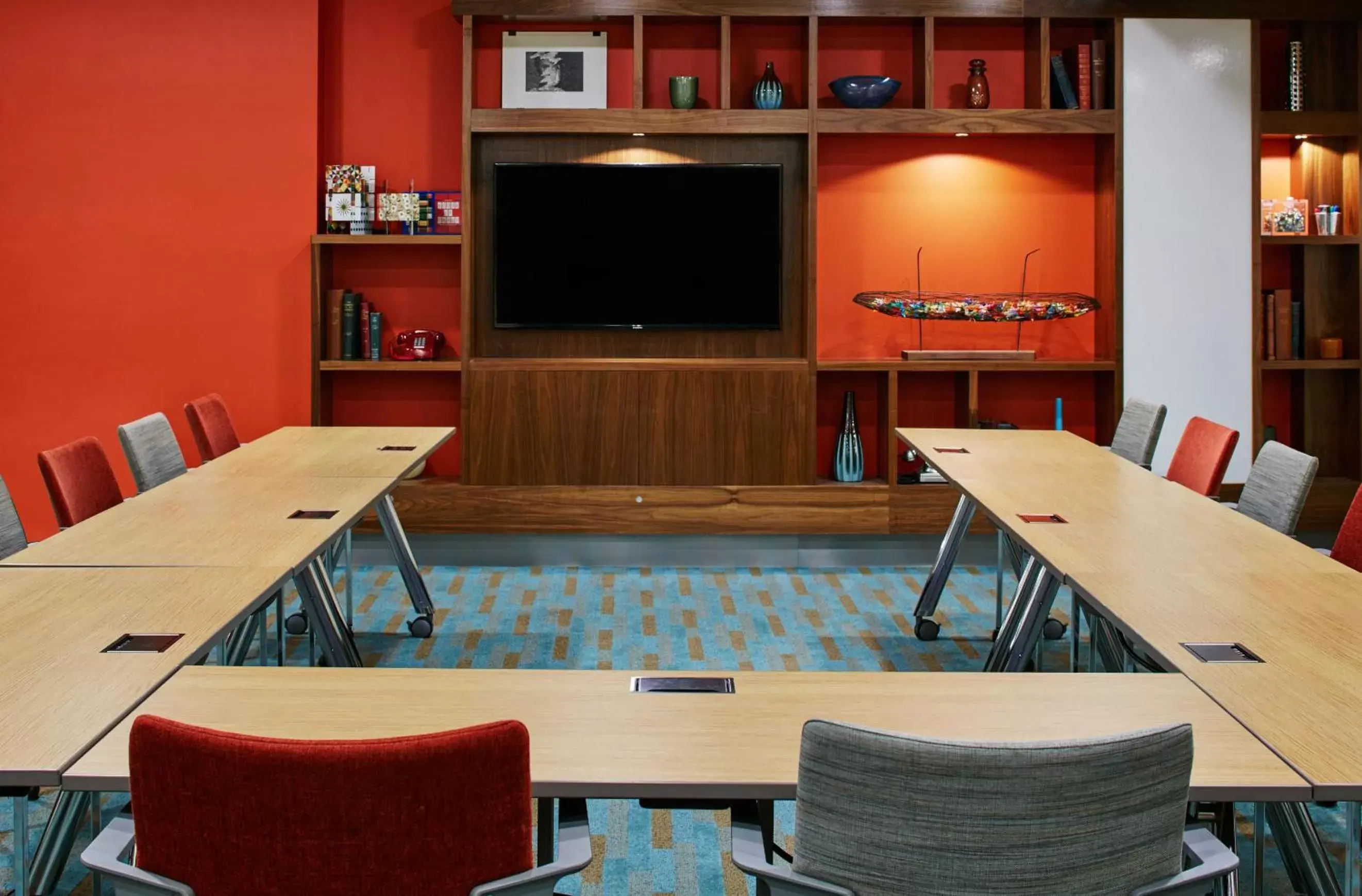 Meeting/conference room, TV/Entertainment Center in Club Quarters Hotel Embarcadero, San Francisco