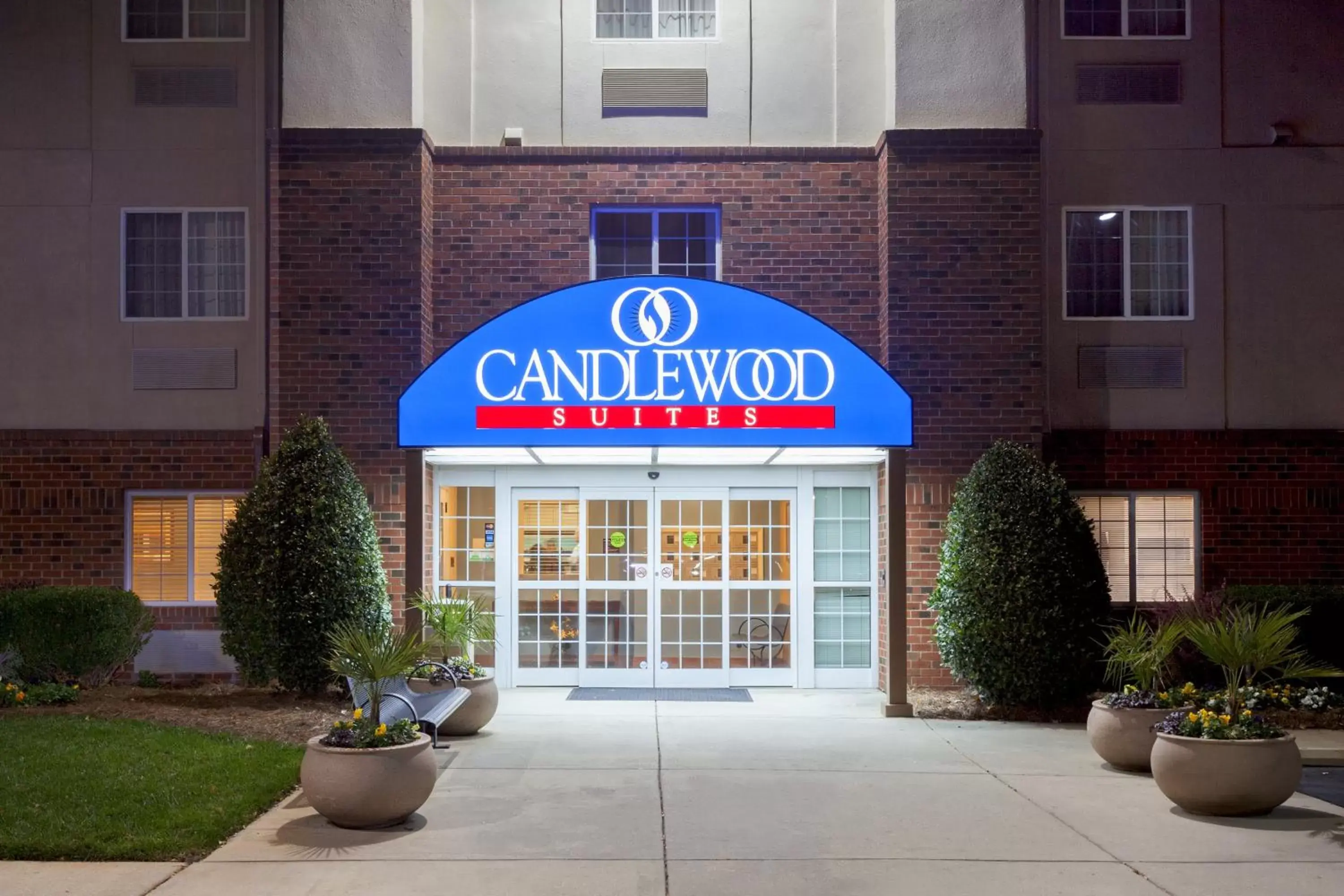 Property Building in Candlewood Suites Raleigh Crabtree, an IHG Hotel
