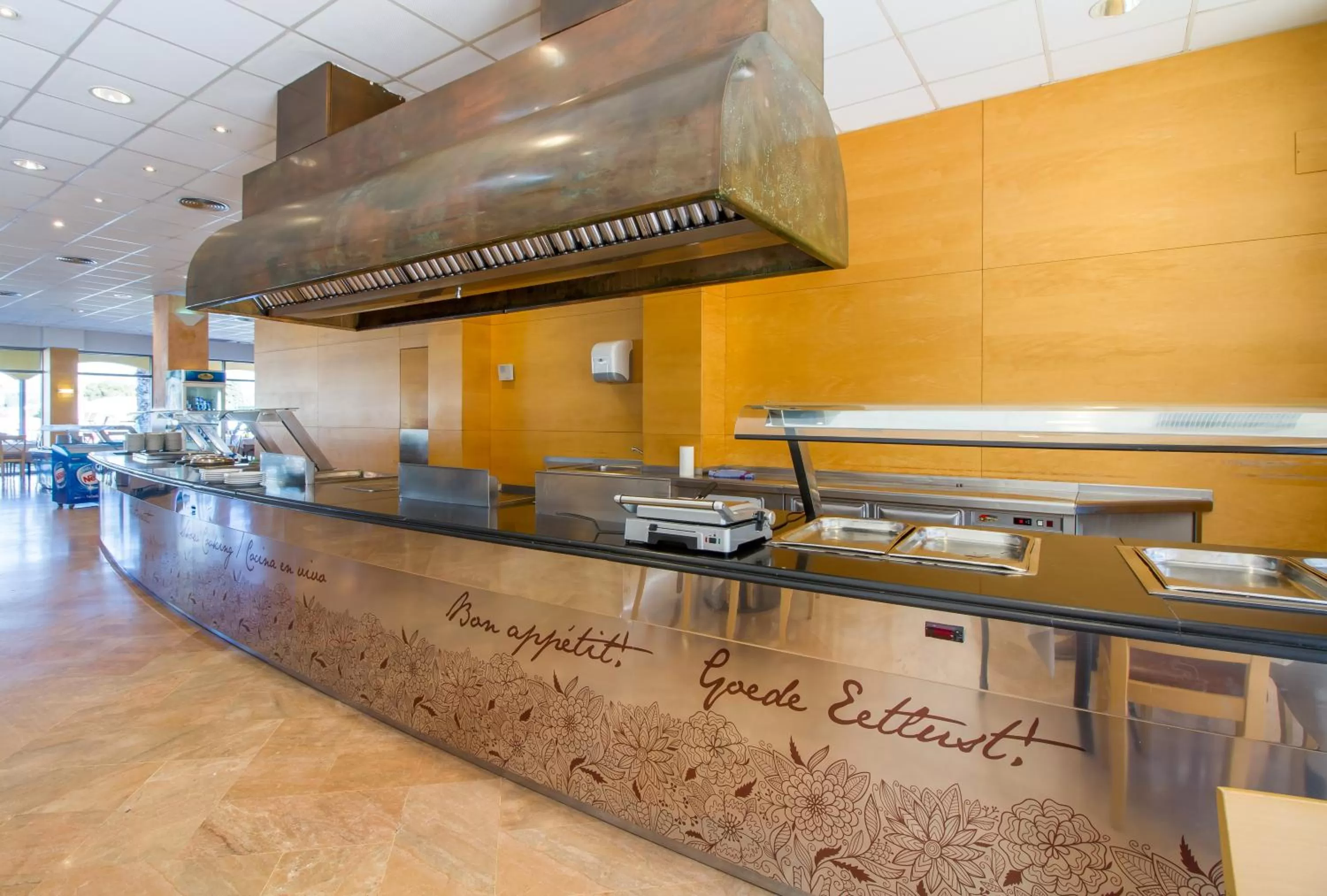 Restaurant/places to eat in Hotel Mediterraneo