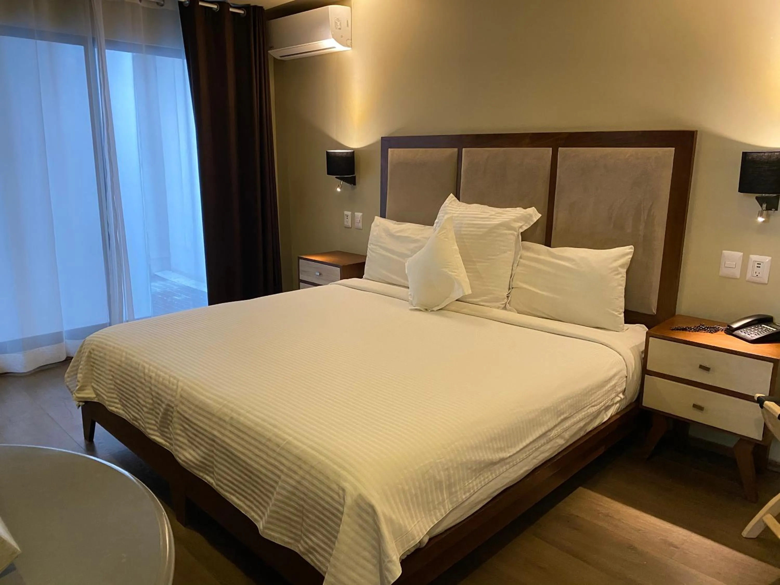 Bed in Suites Lerma 205