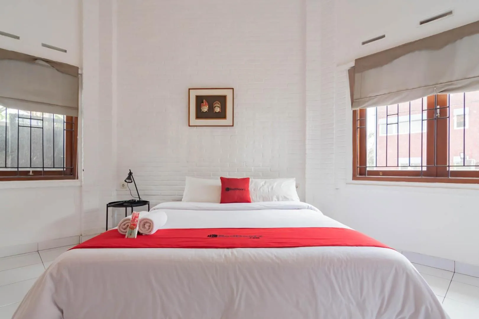 Bedroom in RedDoorz Plus near Dago Pakar