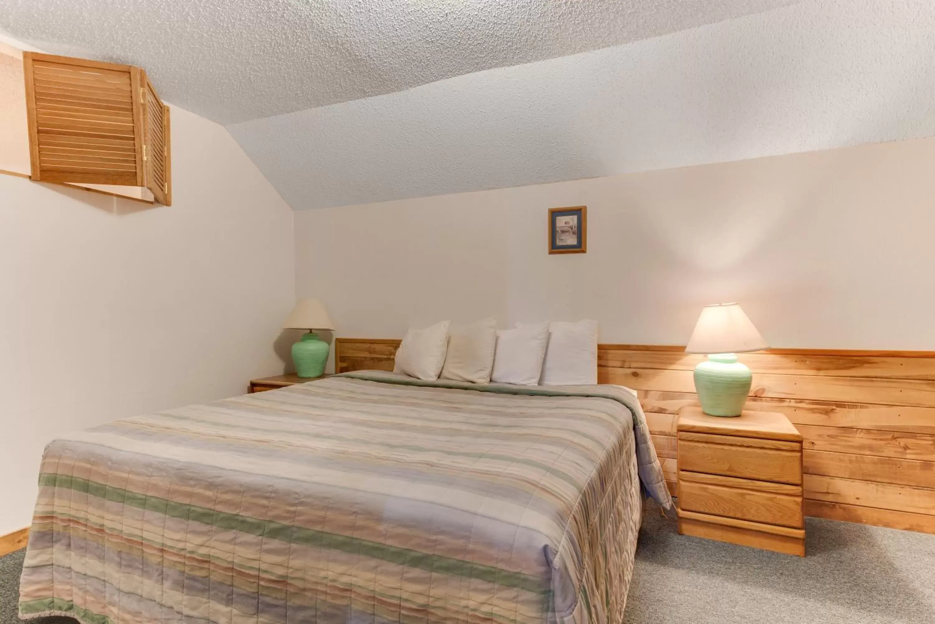 One-Bedroom Suite in Dolores Mountain Inn One-Bedroom Suite in Dolores Mountain Inn