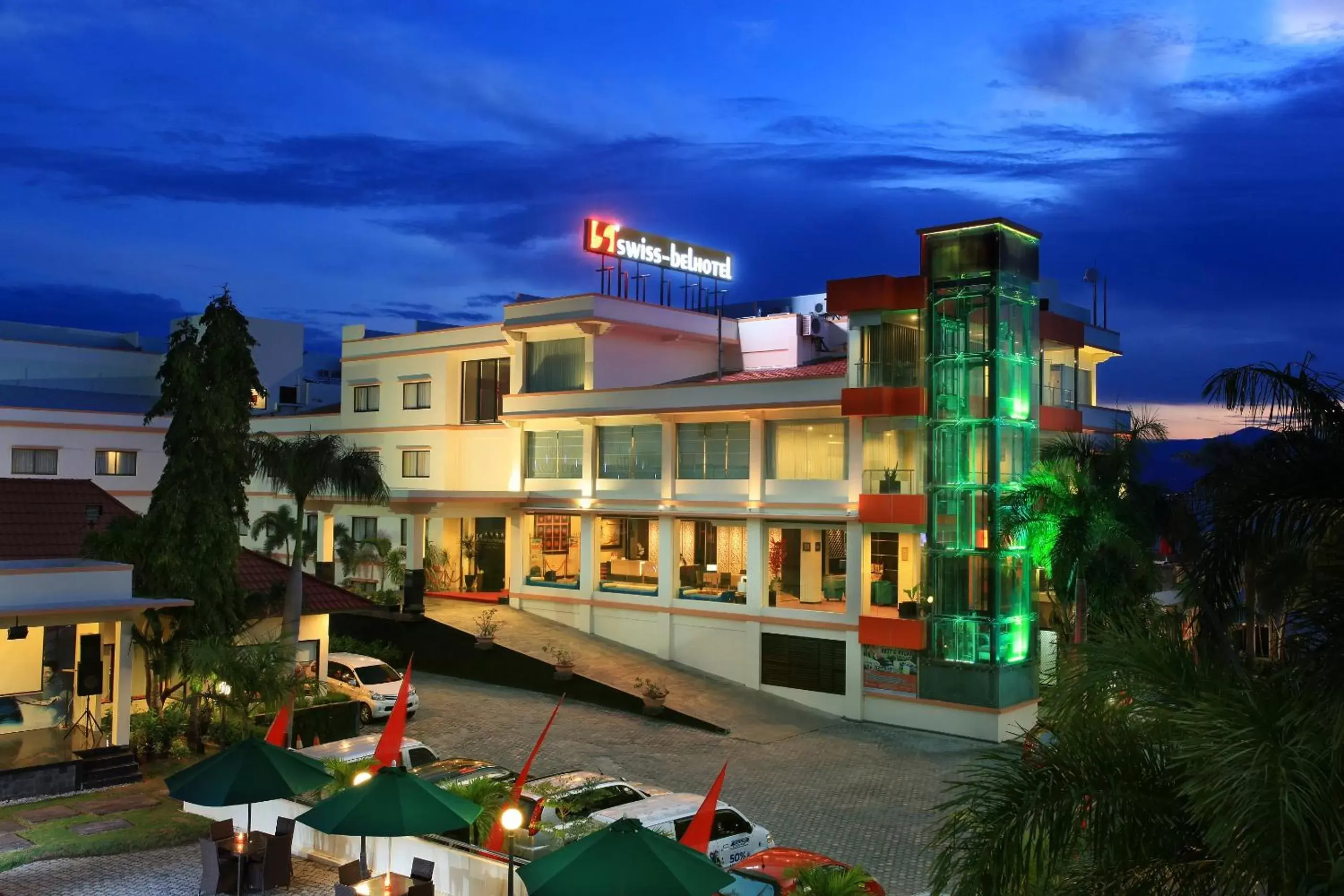 Property building in Swiss-Belhotel Silae Palu Property building in Swiss-Belhotel Silae Palu