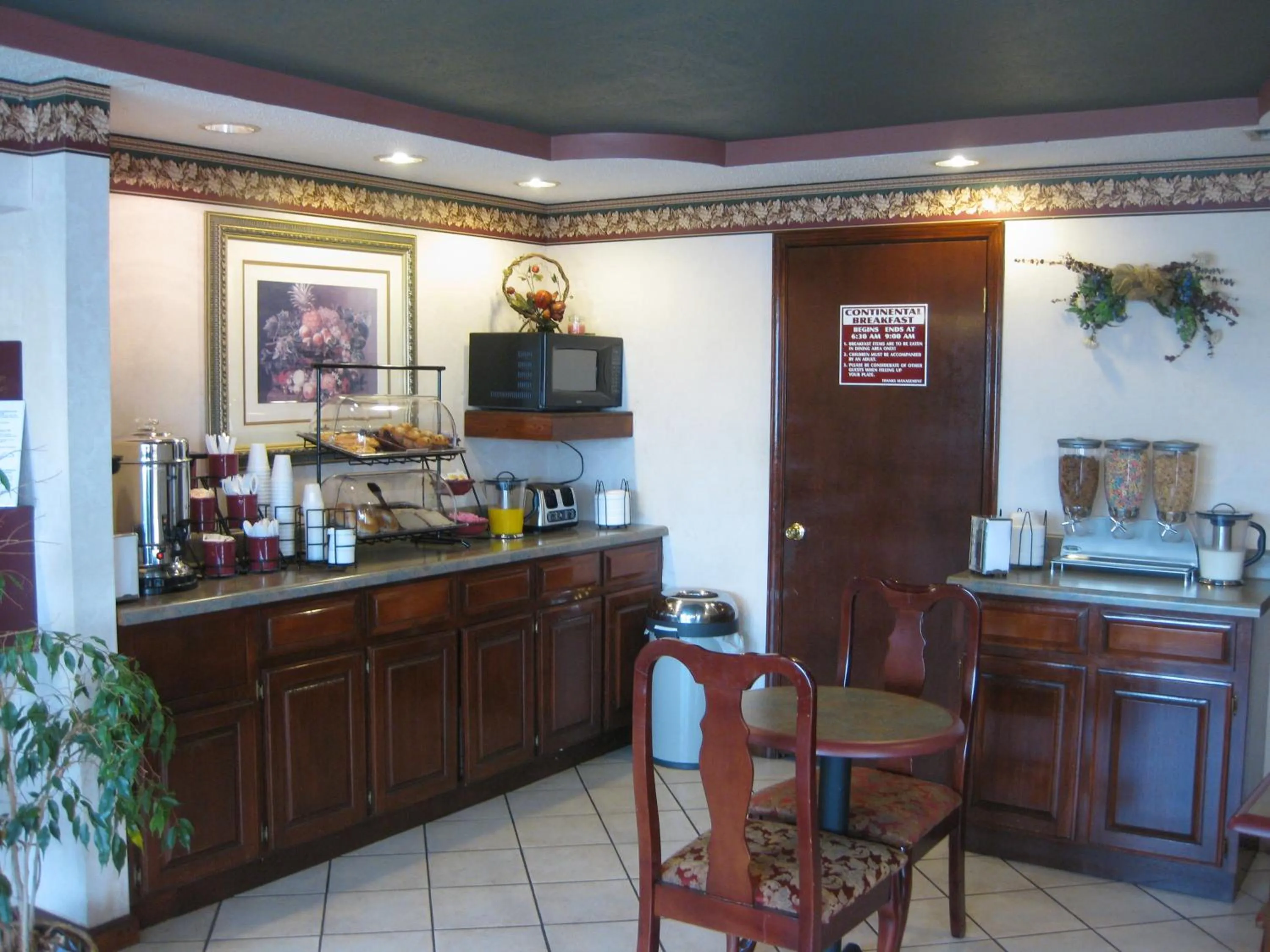 Breakfast in Executive Inn and Suites - Jackson