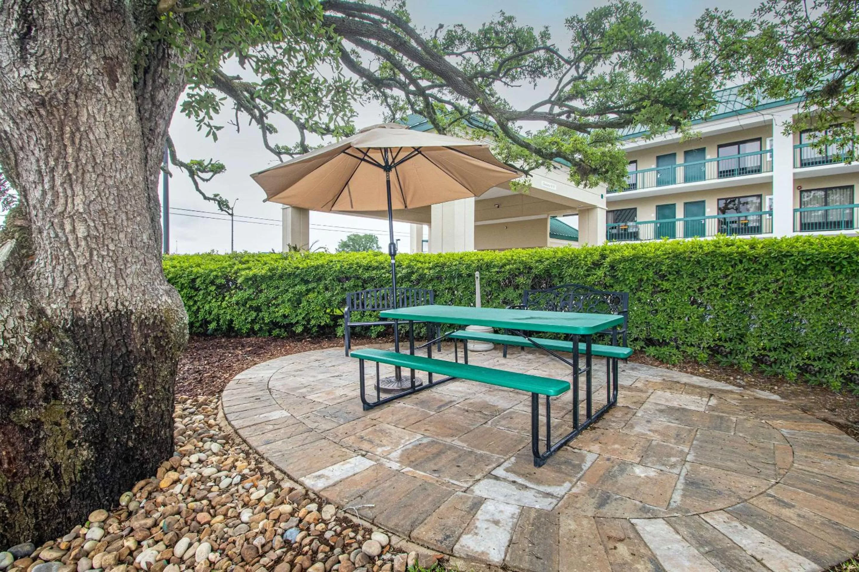 Econo Lodge Inn & Suites Foley-North Gulf Shores