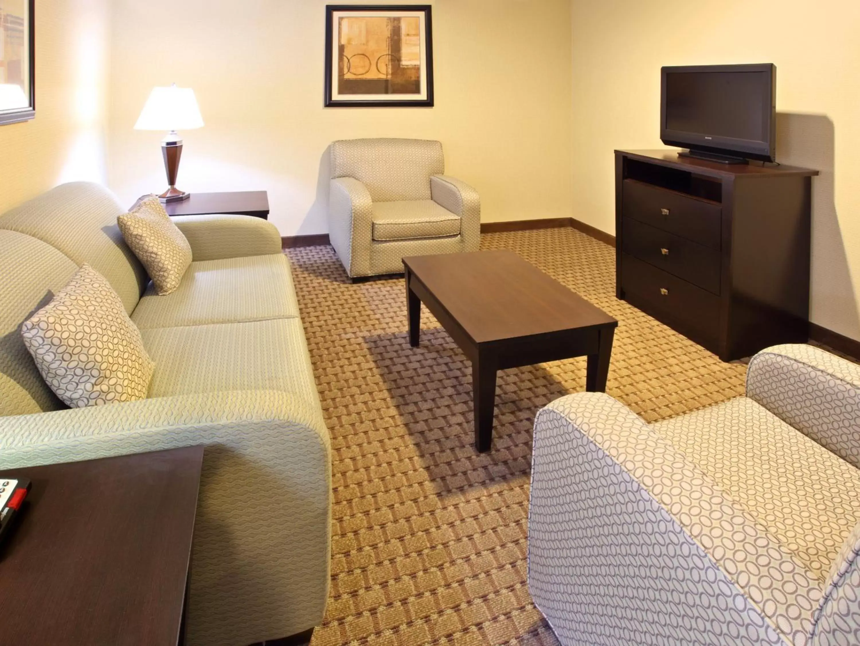 Bedroom, Seating Area in Hyatt House Bentonville Rogers