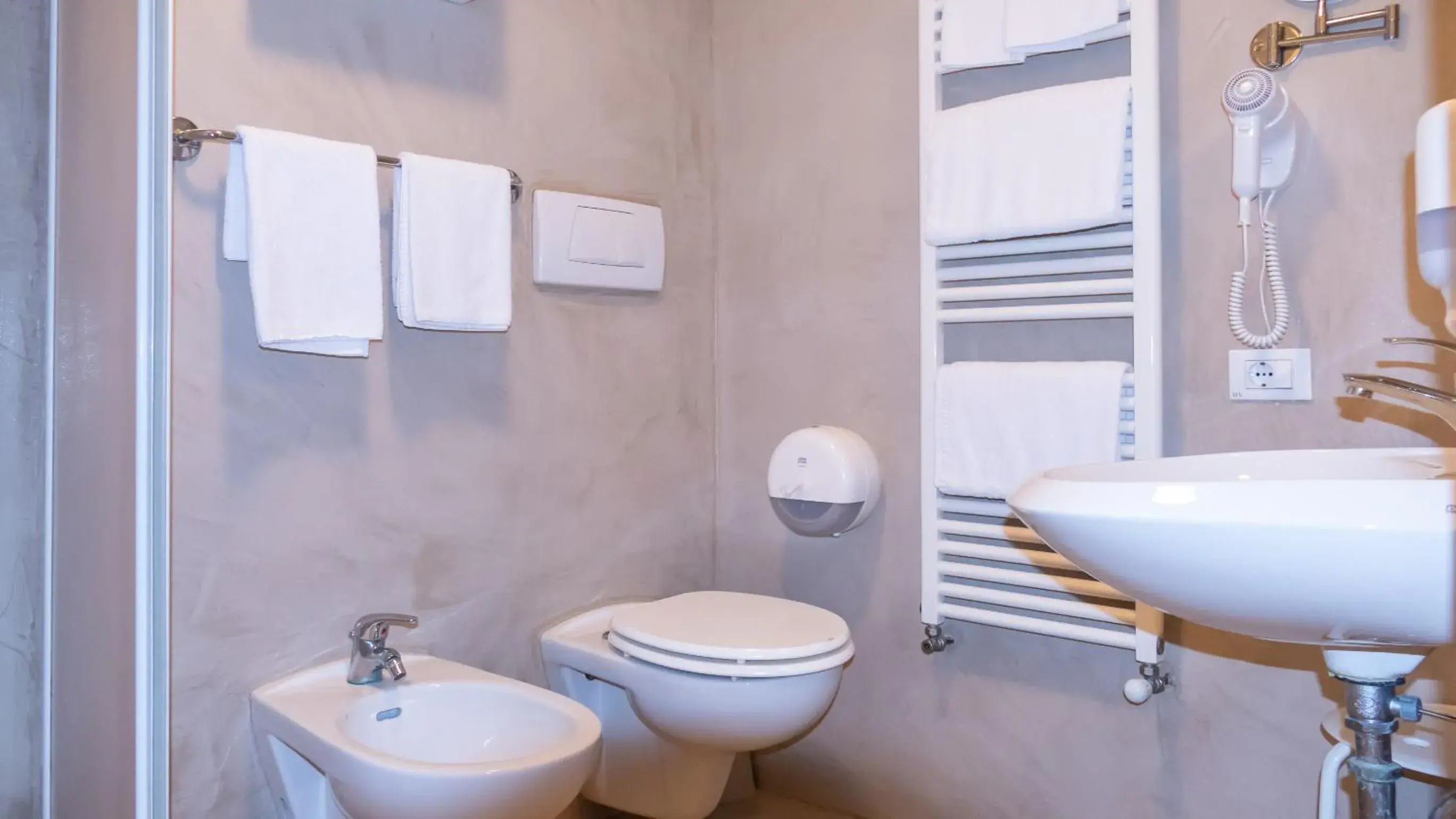 Bathroom in Hotel Venezia Park