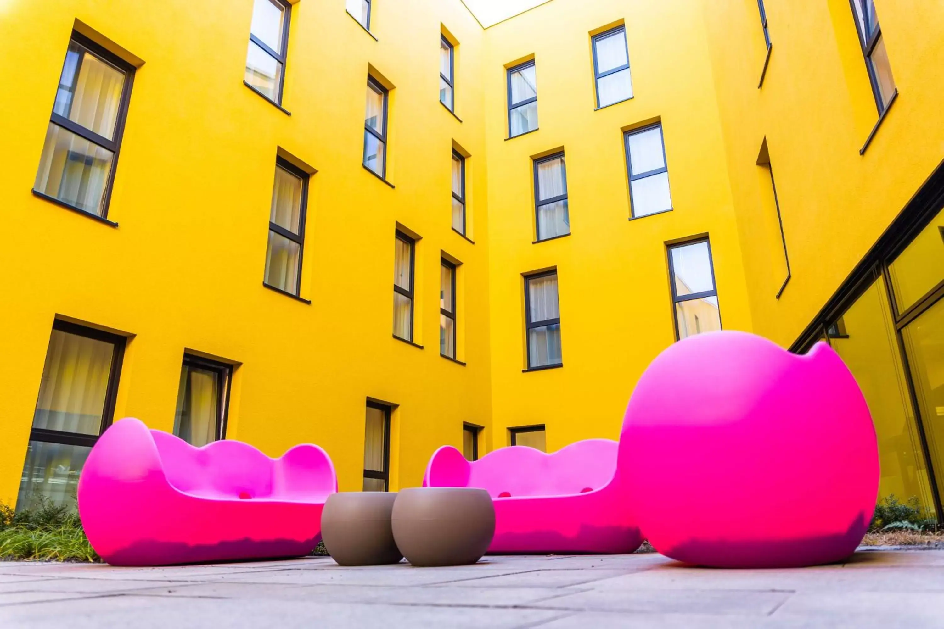 Property building in Prize by Radisson, Bonn City Property building in Prize by Radisson, Bonn City