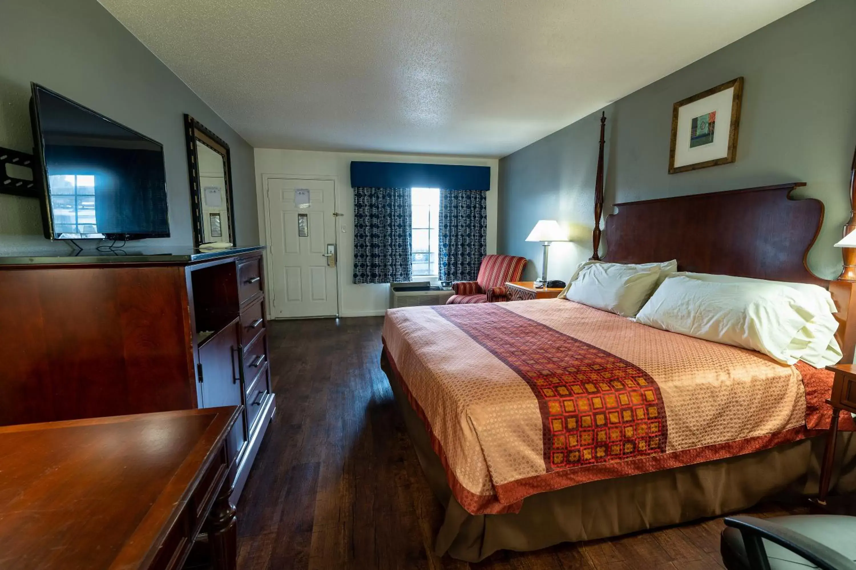 American Inn & Suites Russellville