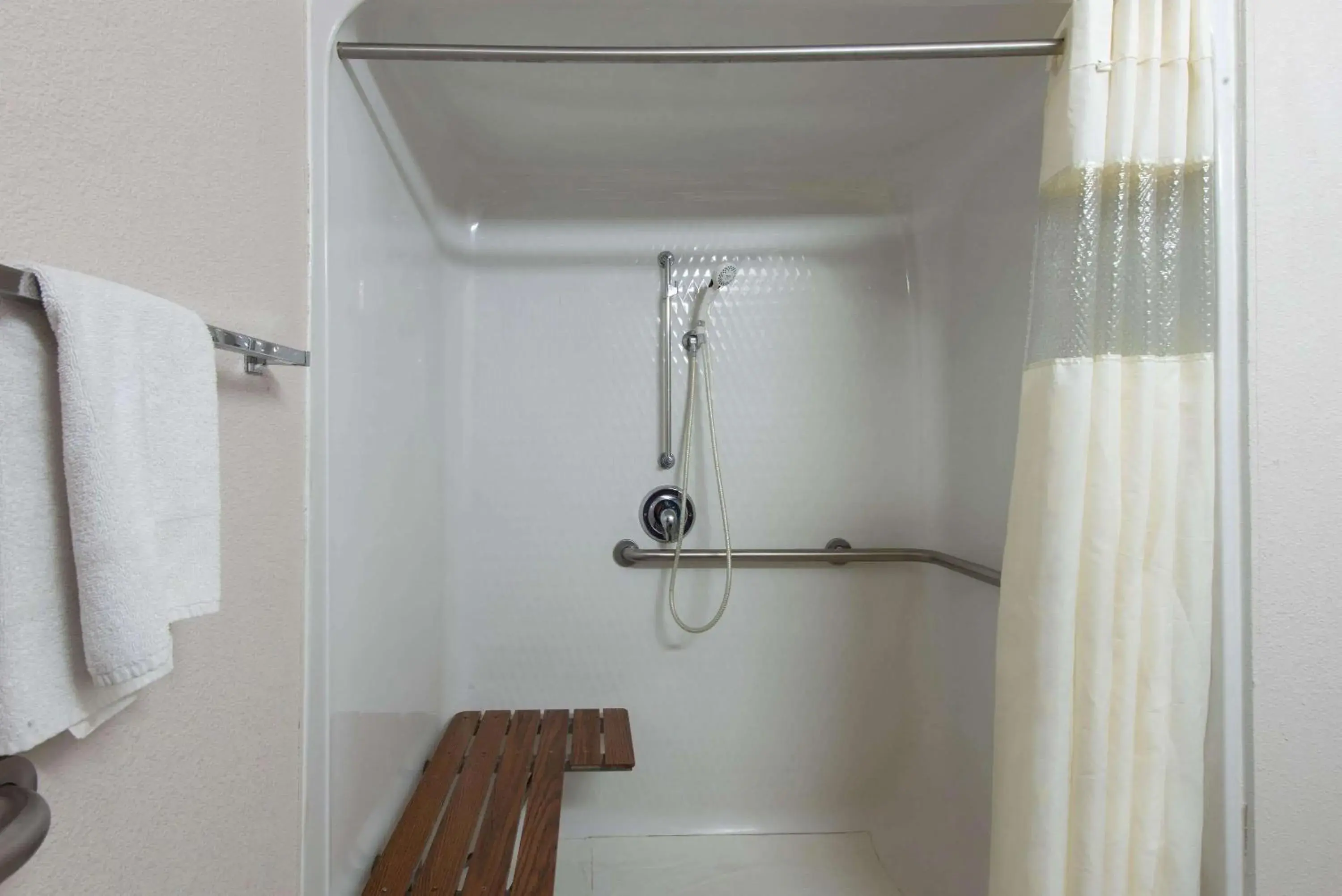 Shower, Bathroom in La Quinta Inn & Suites by Wyndham Erie