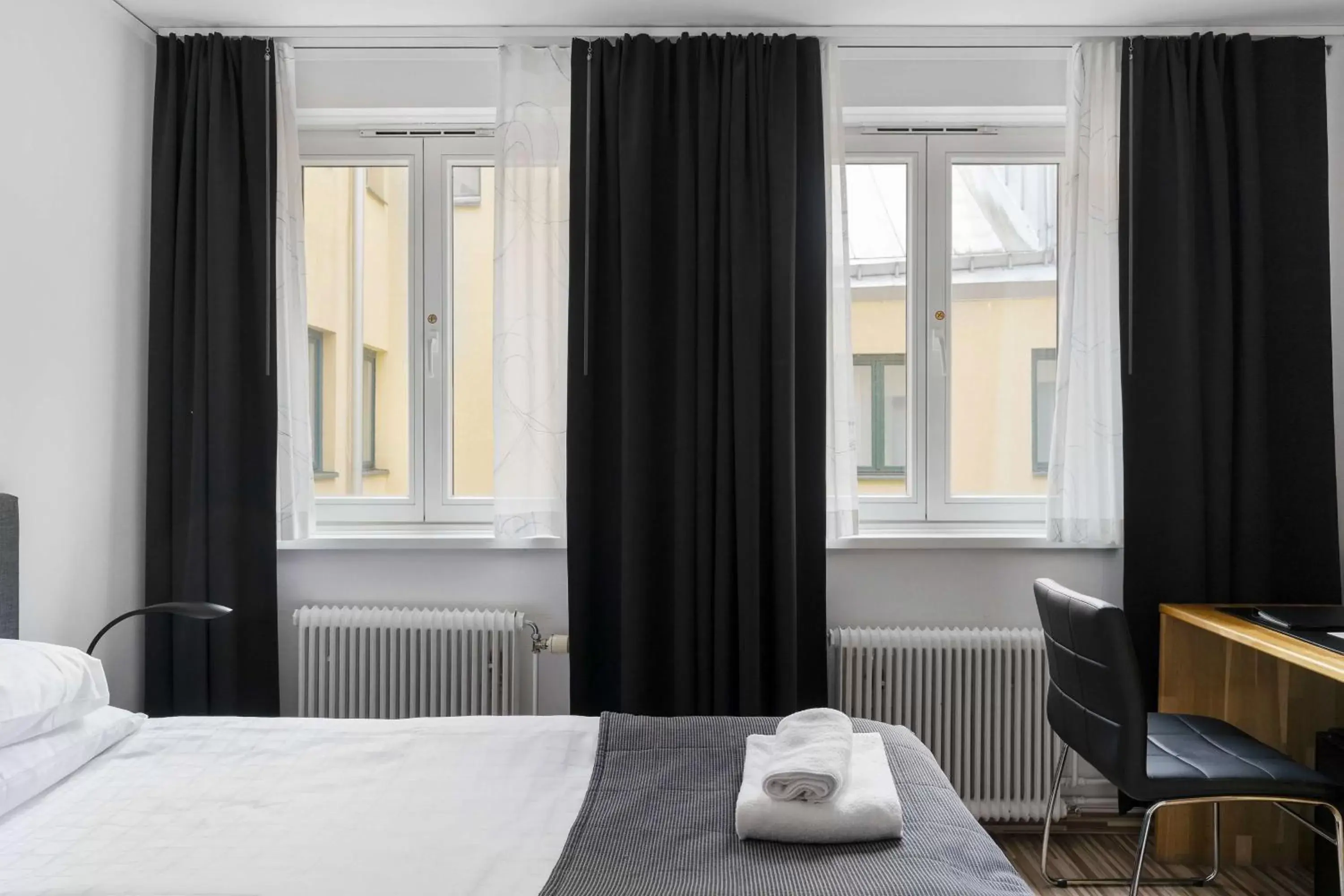 Bedroom, Bed in Best Western Hotel Anno 1937 Bedroom, Bed in Best Western Hotel Anno 1937