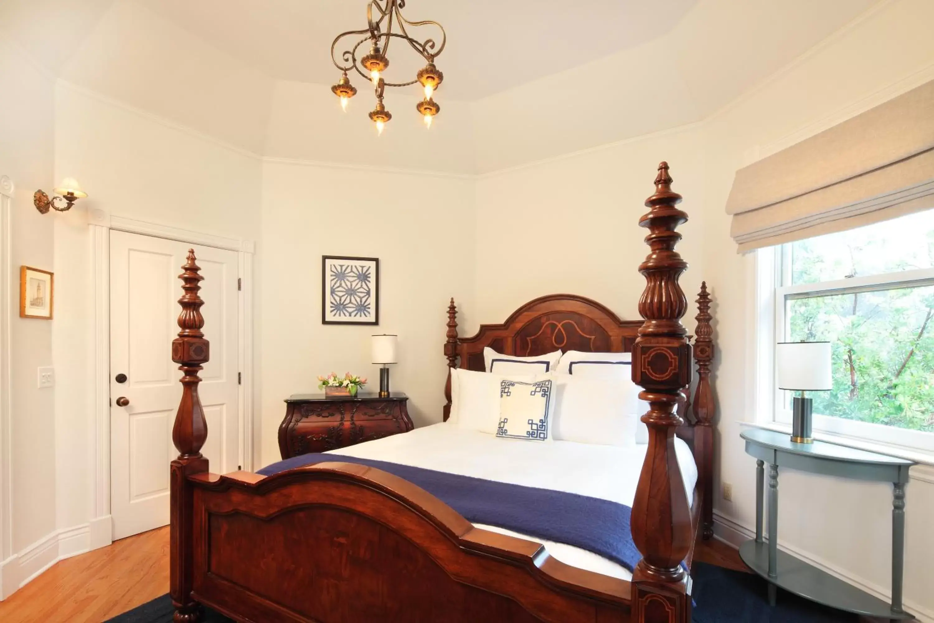 Bedroom, Bed in The Grape Leaf Inn