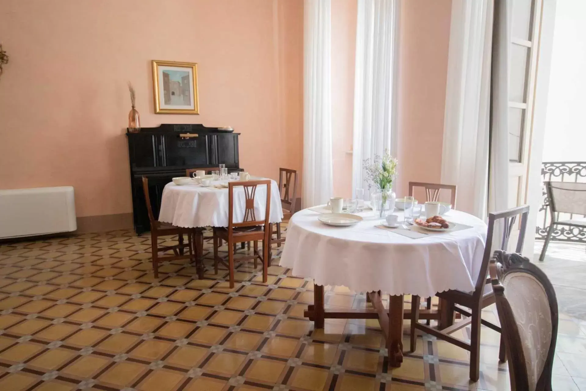 Seating area, Restaurant/Places to Eat in Palazzo Zacà