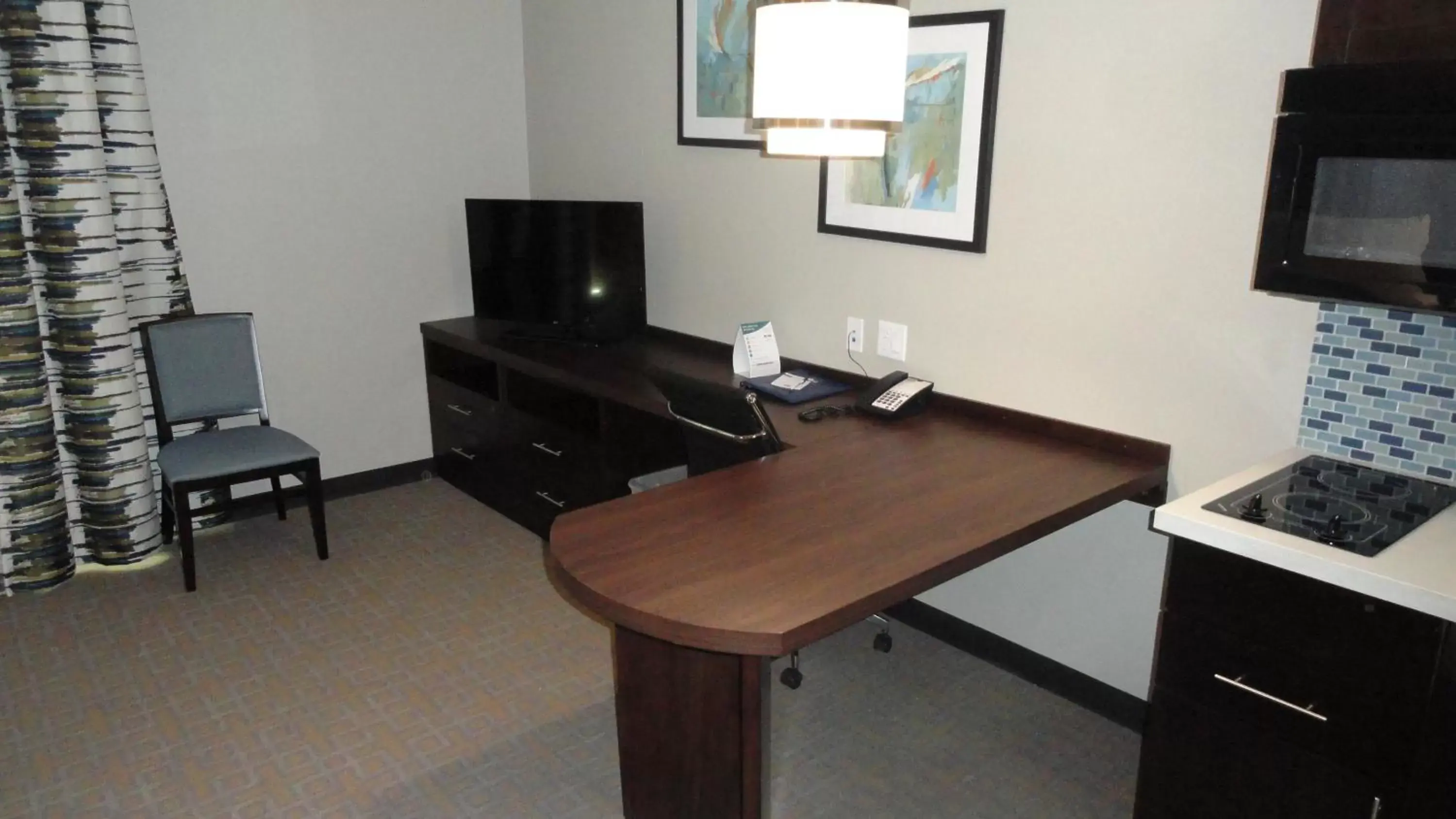 Decorative detail, TV/Entertainment Center in MainStay Suites Midland