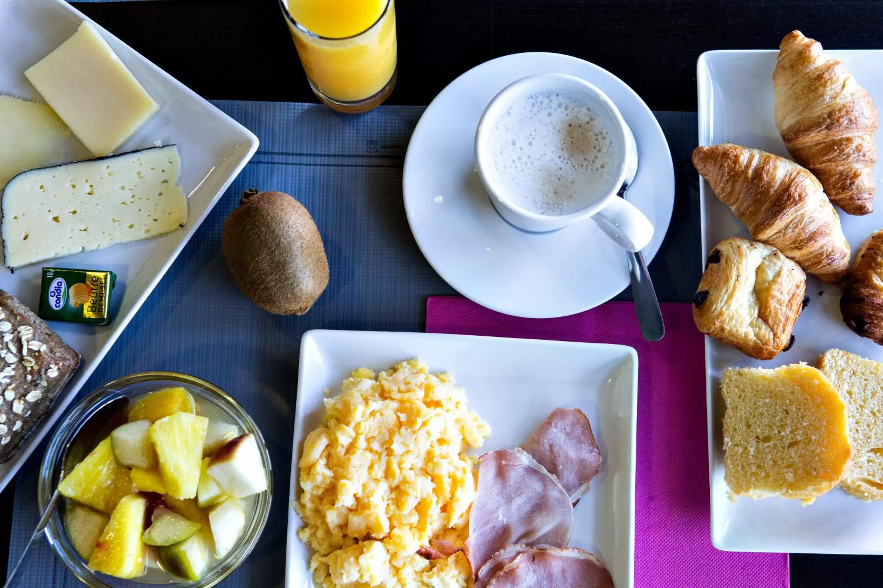 Continental breakfast, Breakfast in Park Wilson Airport